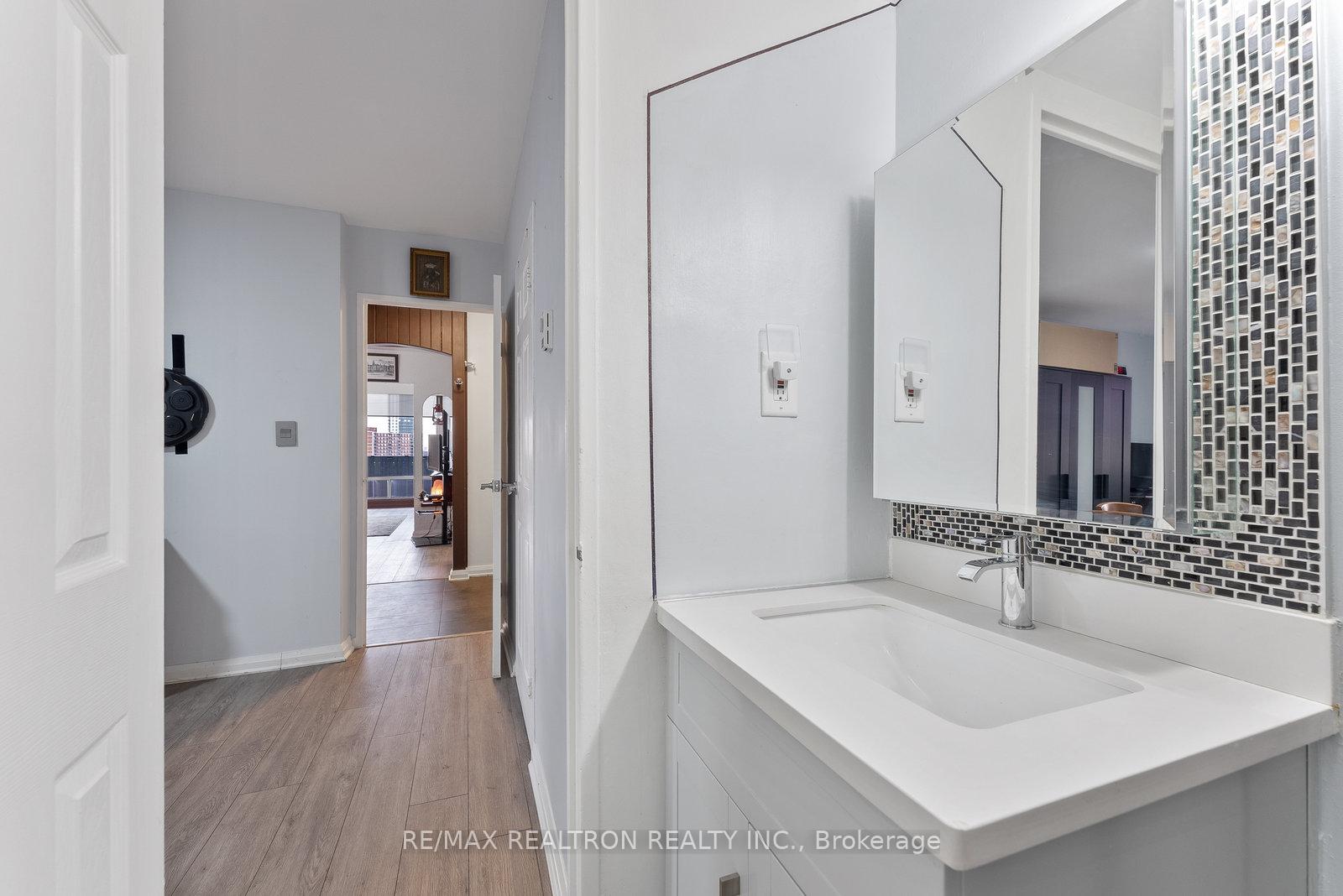 Photo 24 of Unit 1110, 1 Massey Square, Toronto, Crescent Town — HOMEH