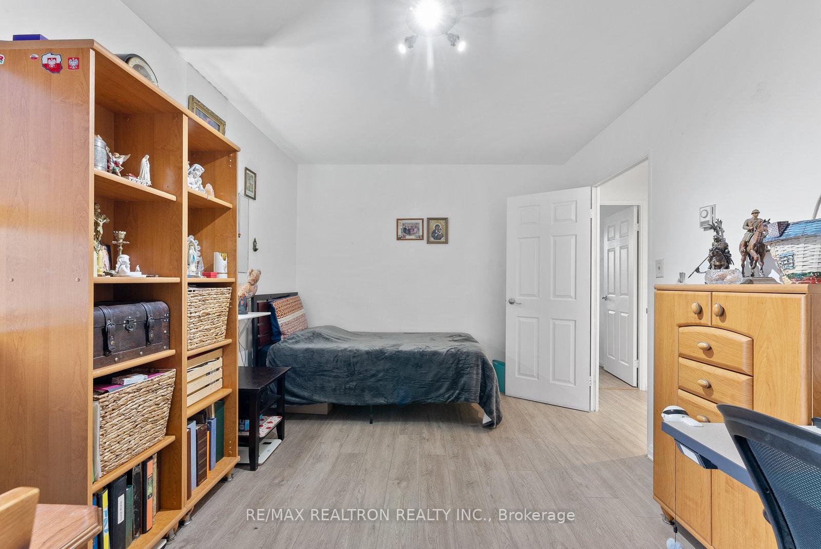 Photo 30 of Unit 1110, 1 Massey Square, Toronto, Crescent Town — HOMEH