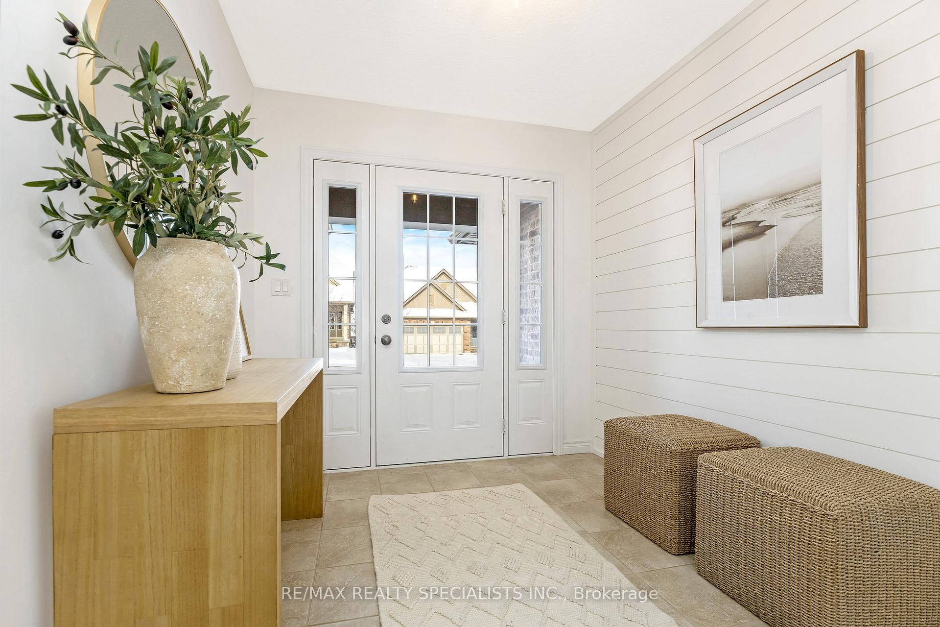 Photo 5 of 19 Juniper Street, Guelph/Eramosa, Rockwood — HOMEH