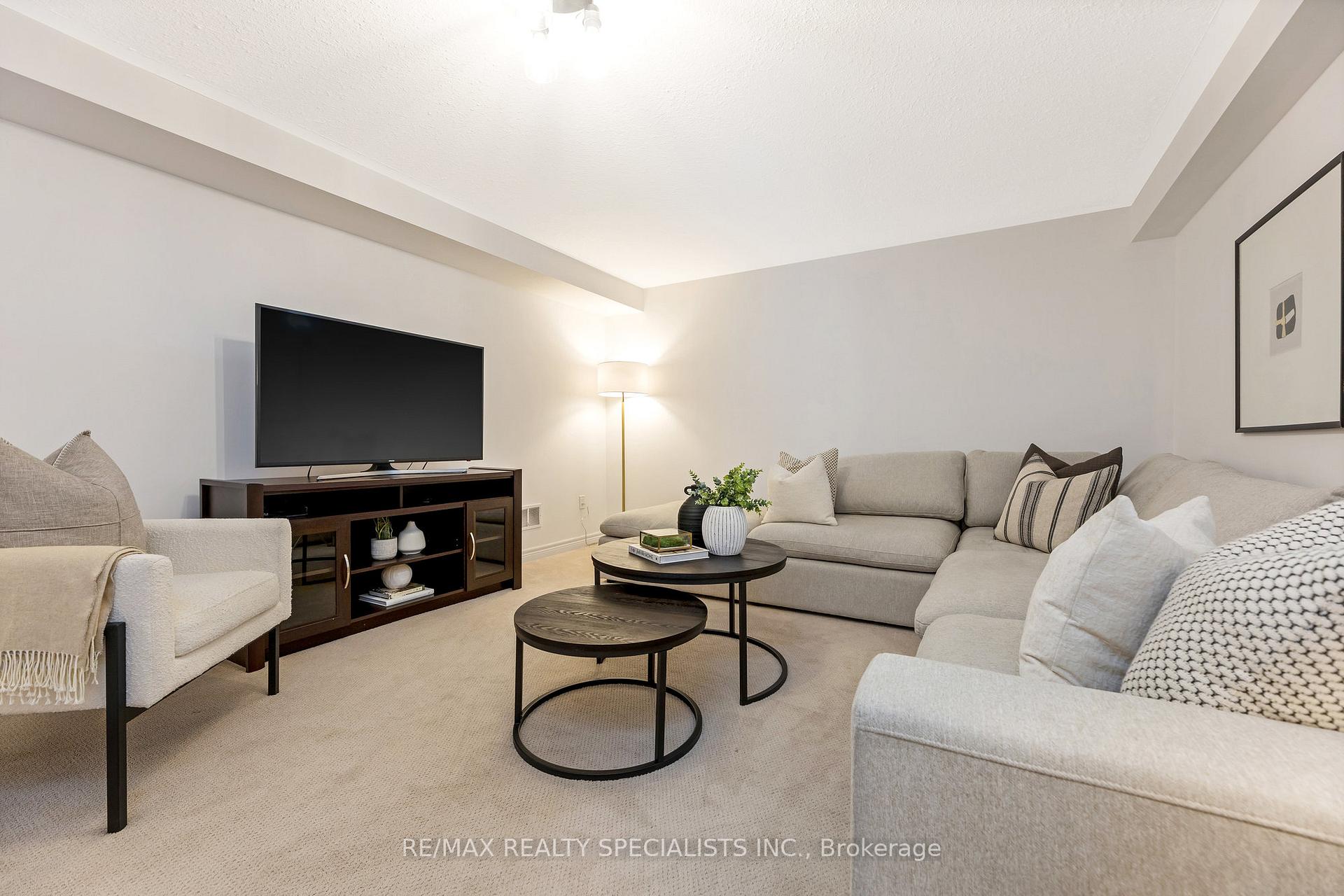 Photo 45 of 19 Juniper Street, Guelph/Eramosa, Rockwood — HOMEH