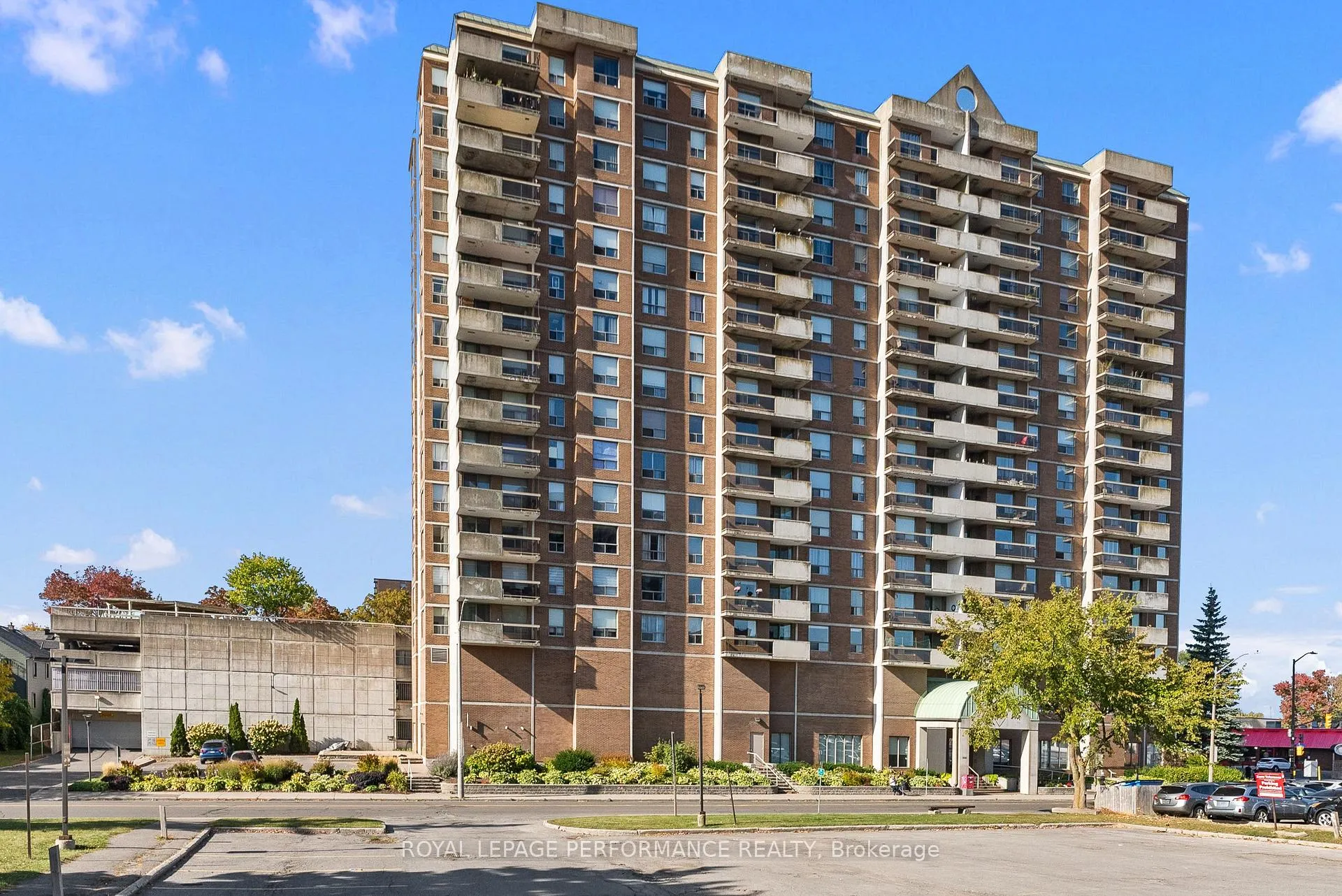 Front of Unit Unit #407, 200 Lafontaine Avenue