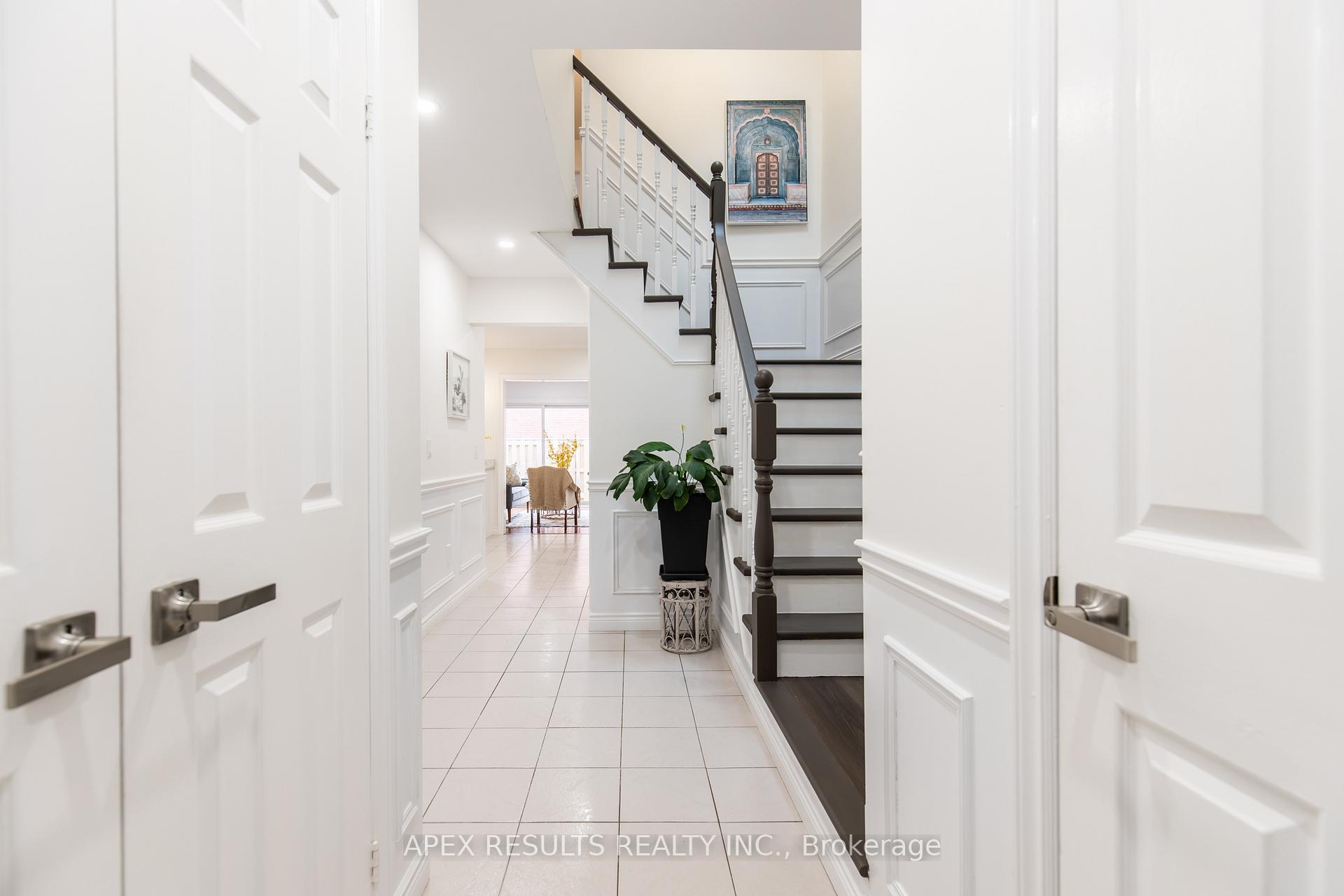 Photo 25 of Unit 10, 34 Dynasty Avenue, Hamilton, Stoney Creek — HOMEH
