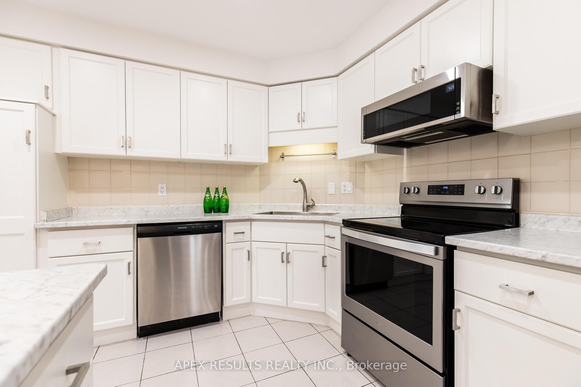 Photo 35 of Unit 10, 34 Dynasty Avenue, Hamilton, Stoney Creek — HOMEH