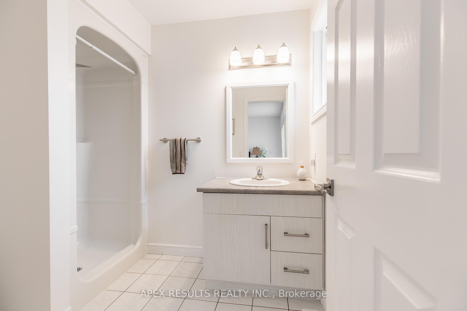 Photo 48 of Unit 10, 34 Dynasty Avenue, Hamilton, Stoney Creek — HOMEH