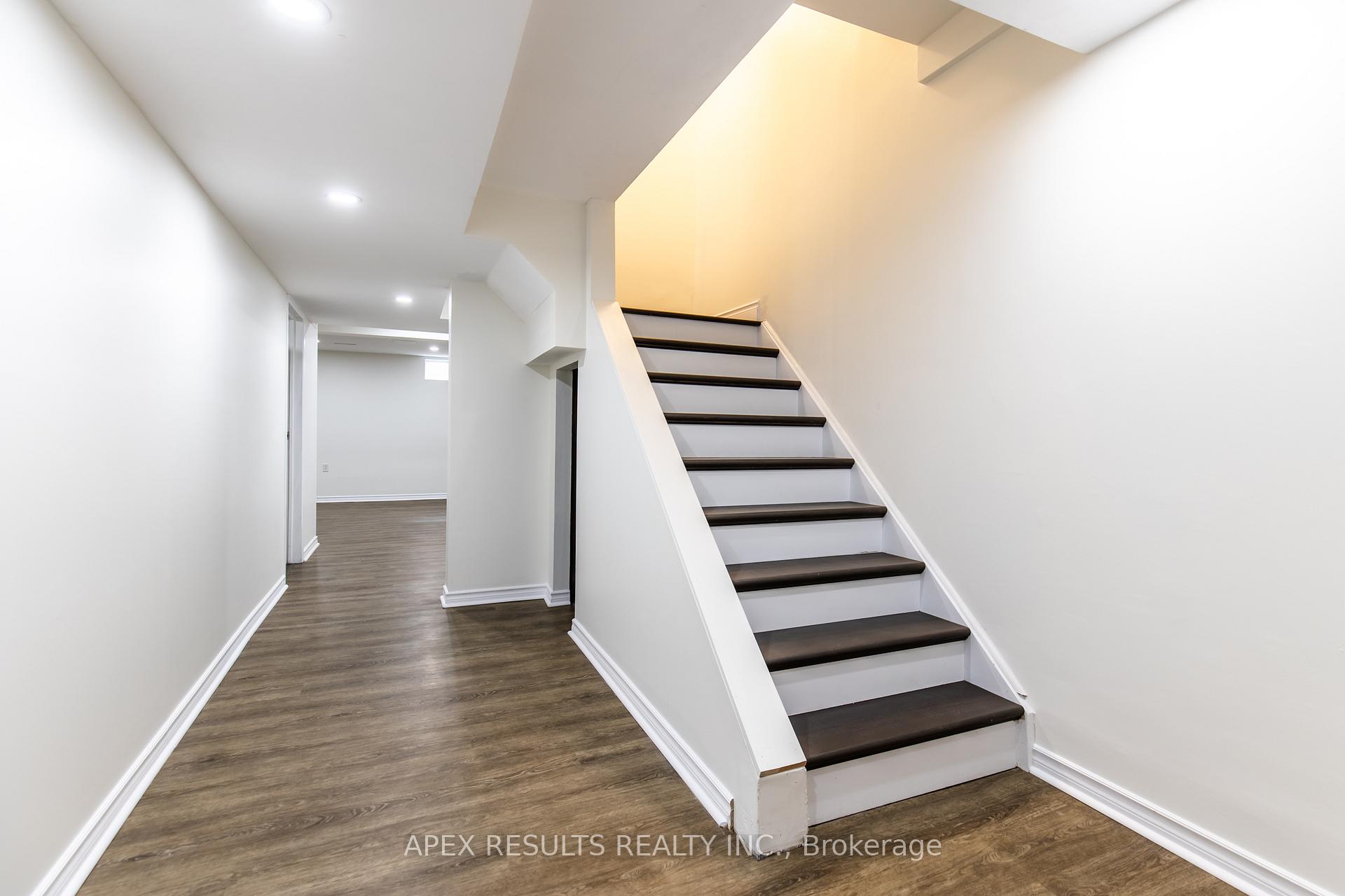 Photo 59 of Unit 10, 34 Dynasty Avenue, Hamilton, Stoney Creek — HOMEH