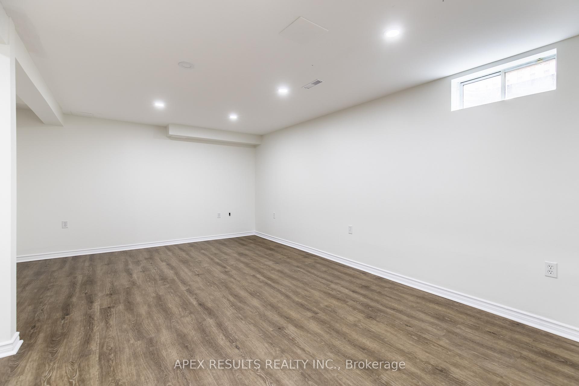 Photo 81 of Unit 10, 34 Dynasty Avenue, Hamilton, Stoney Creek — HOMEH