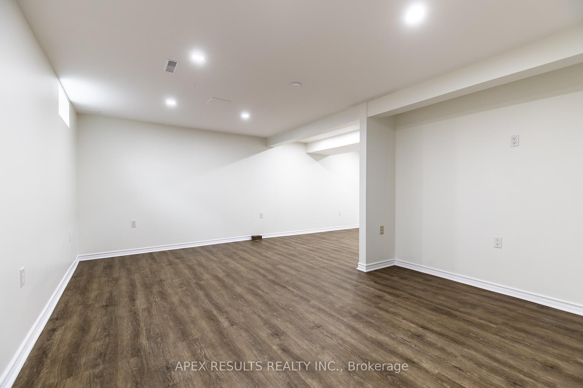Photo 83 of Unit 10, 34 Dynasty Avenue, Hamilton, Stoney Creek — HOMEH