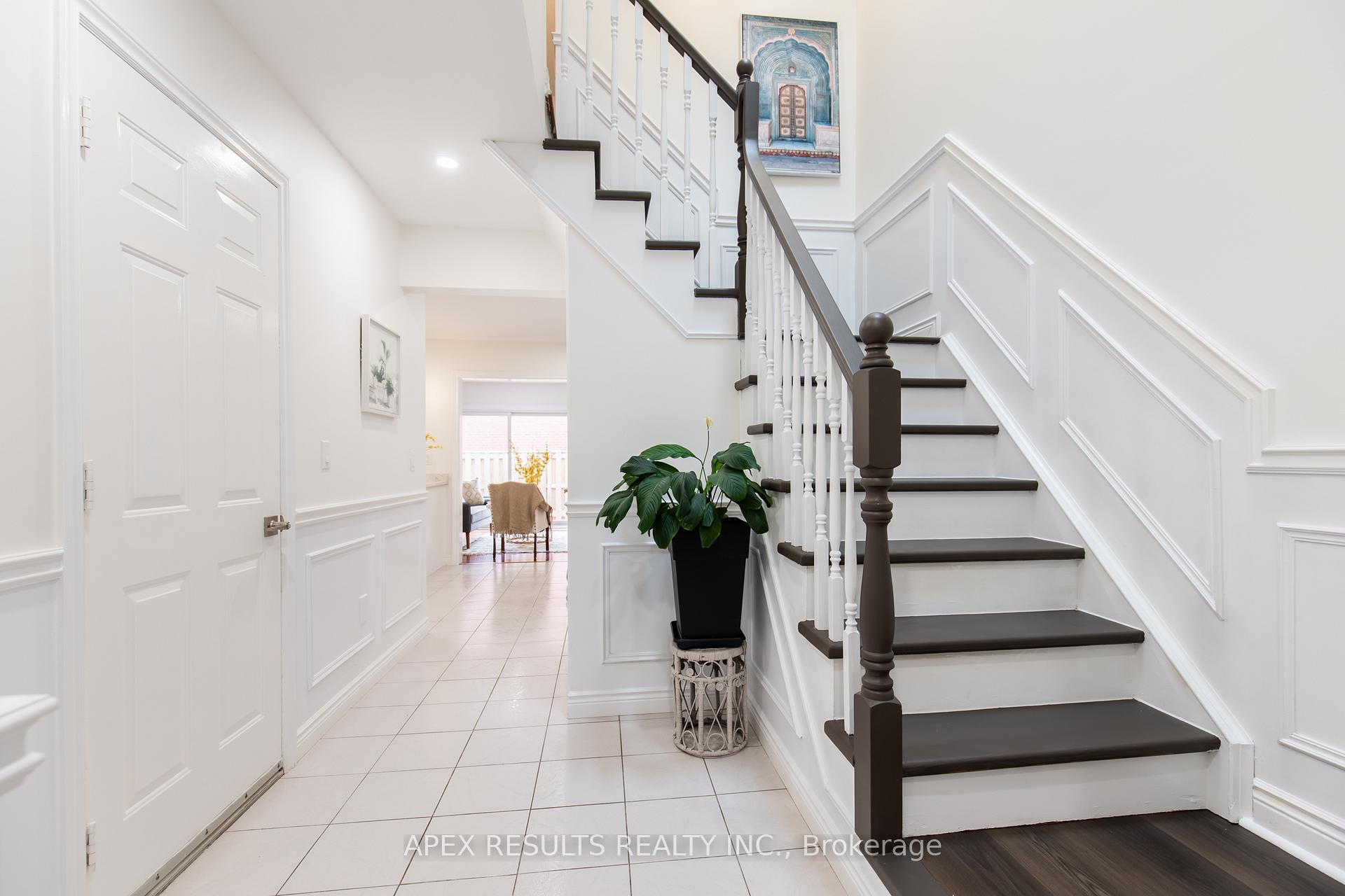 Photo 9 of Unit 10, 34 Dynasty Avenue, Hamilton, Stoney Creek — HOMEH