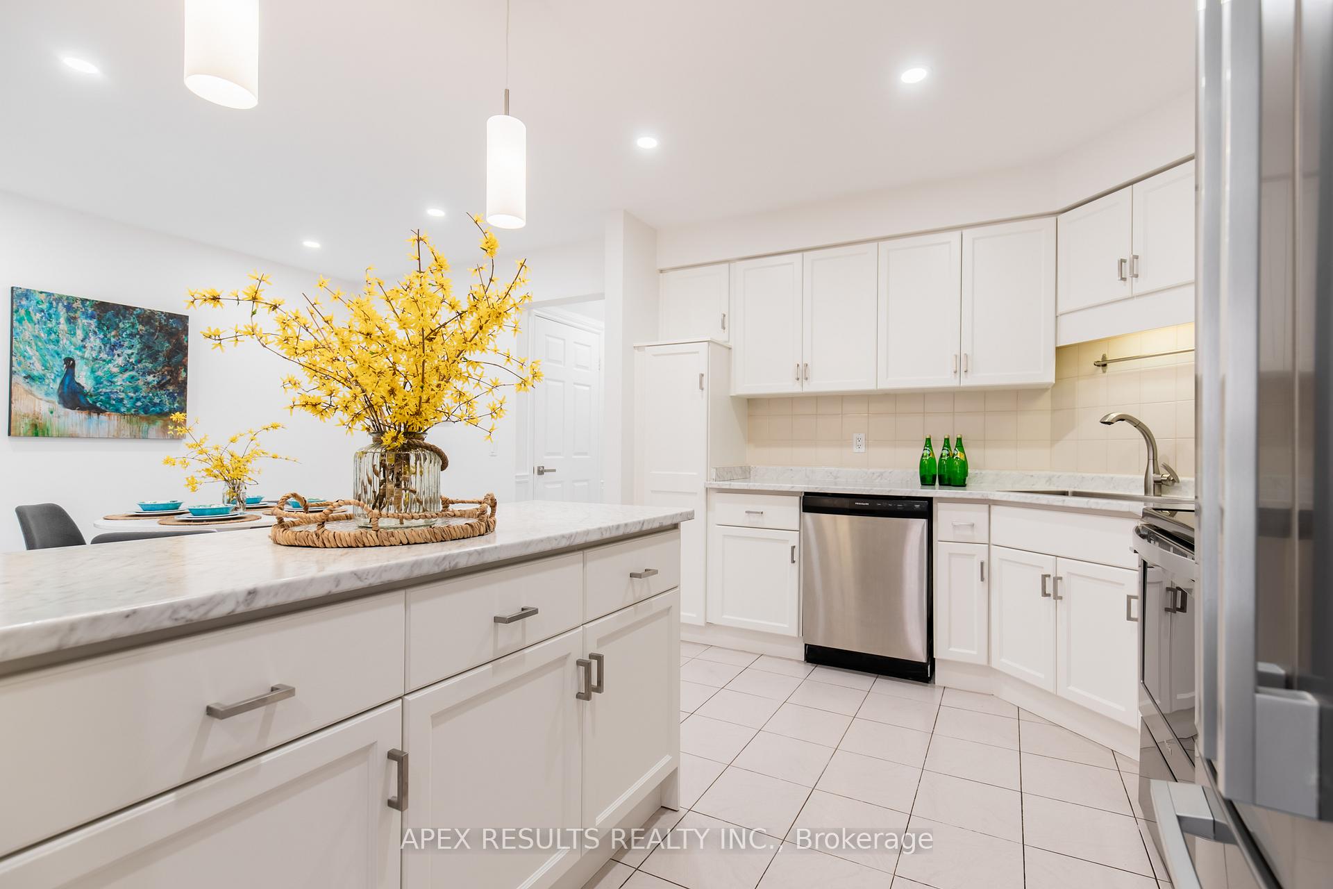 Photo 14 of Unit 10, 34 Dynasty Avenue, Hamilton, Stoney Creek — HOMEH