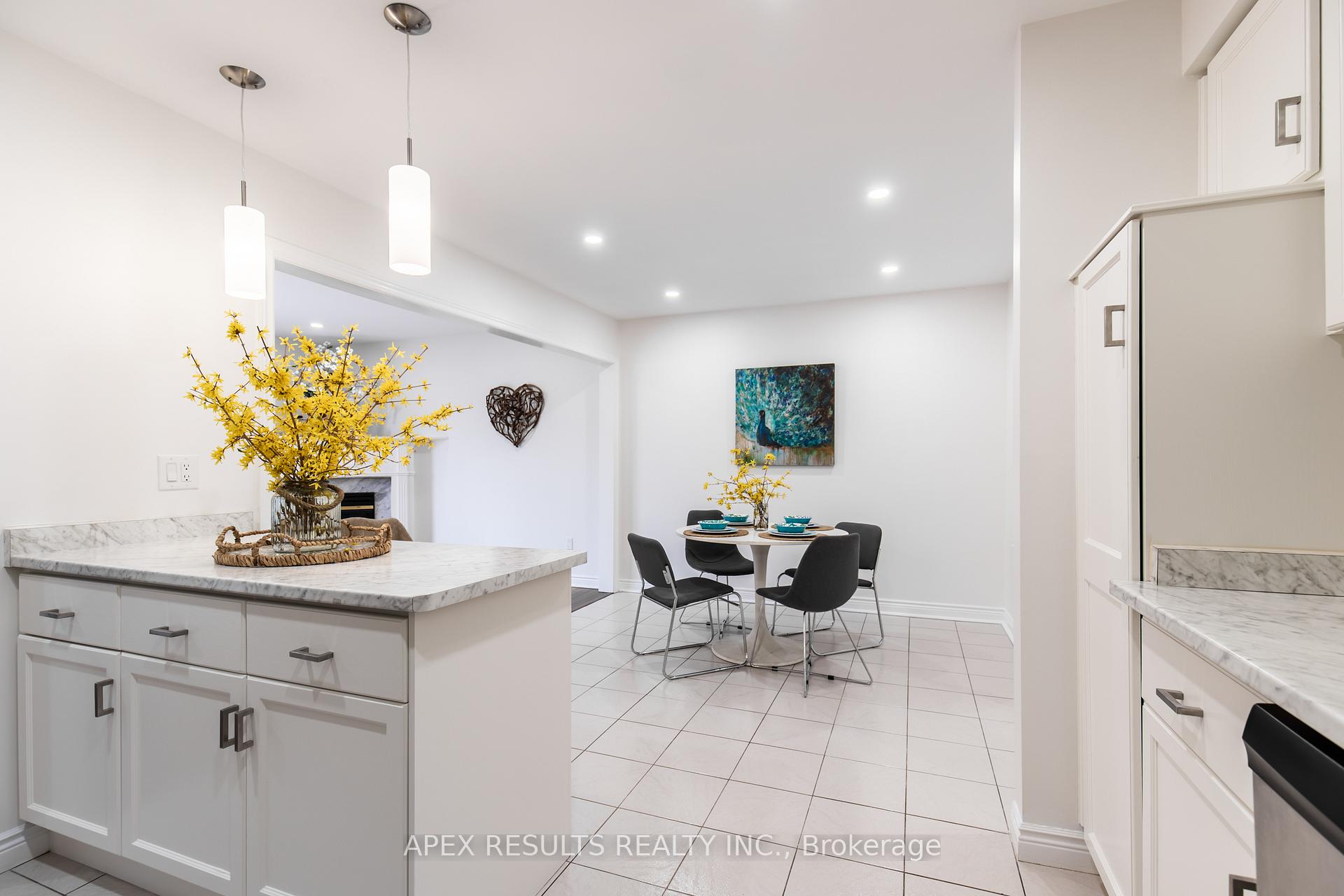Photo 17 of Unit 10, 34 Dynasty Avenue, Hamilton, Stoney Creek — HOMEH