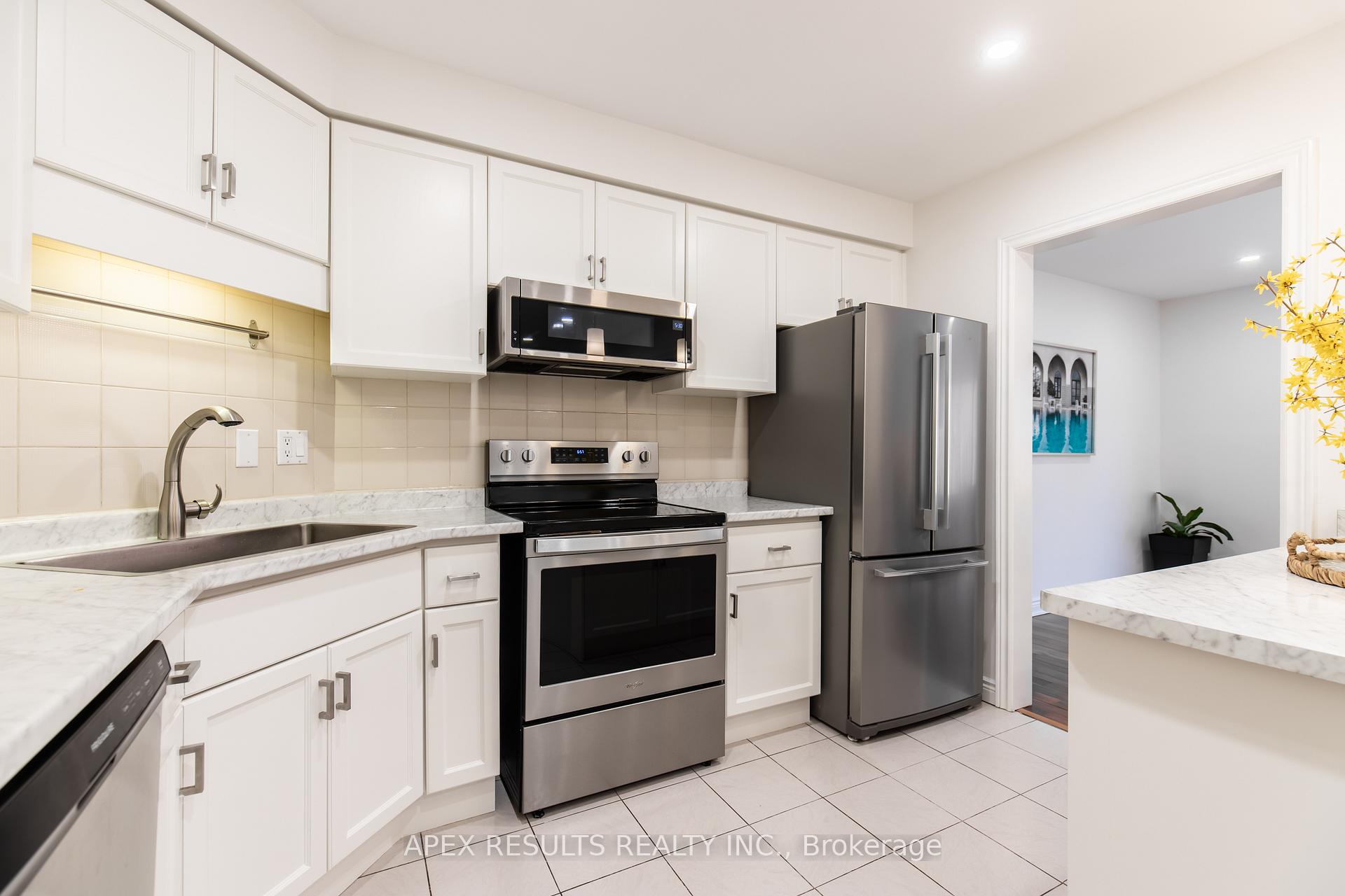 Photo 18 of Unit 10, 34 Dynasty Avenue, Hamilton, Stoney Creek — HOMEH