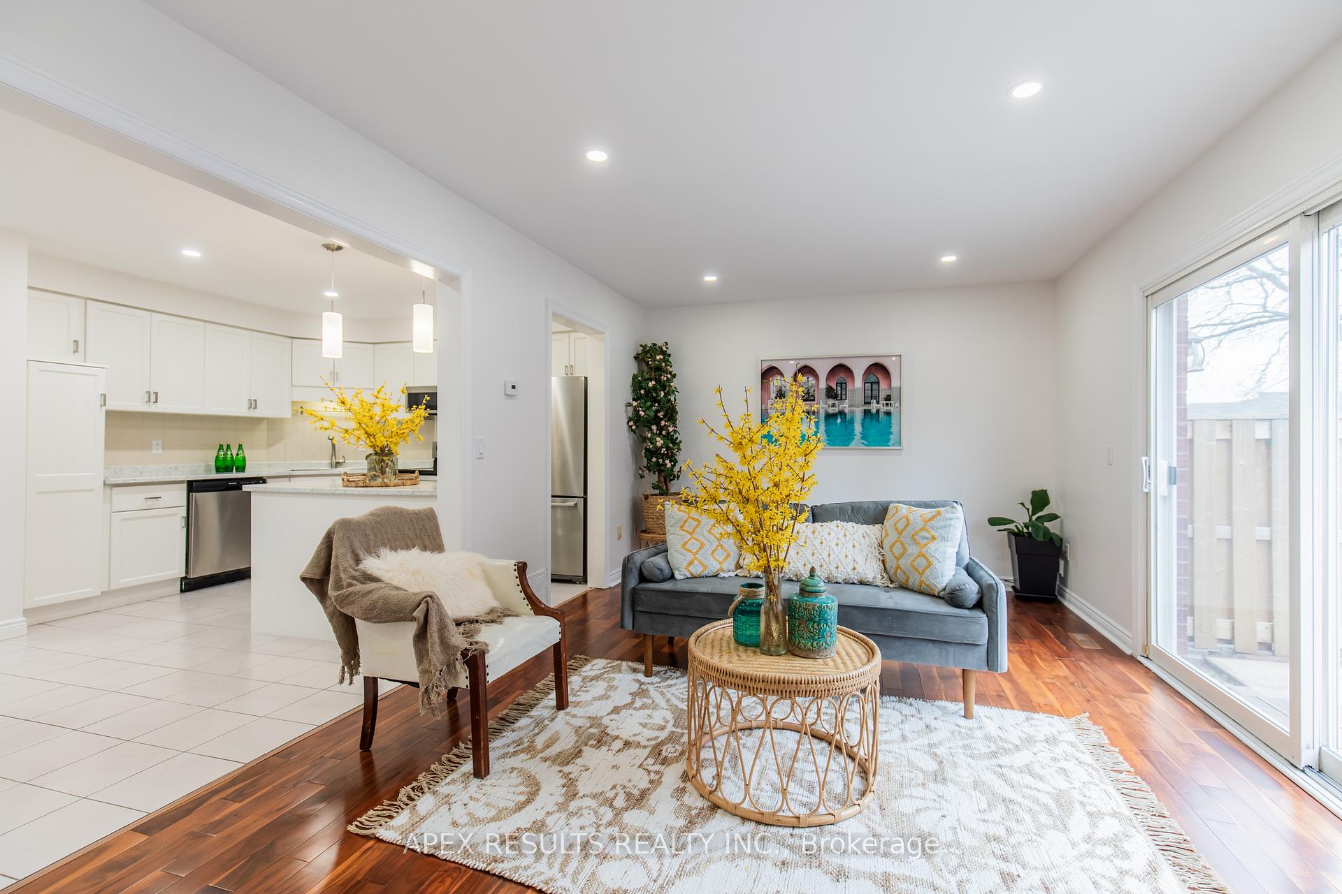 Photo 19 of Unit 10, 34 Dynasty Avenue, Hamilton, Stoney Creek — HOMEH