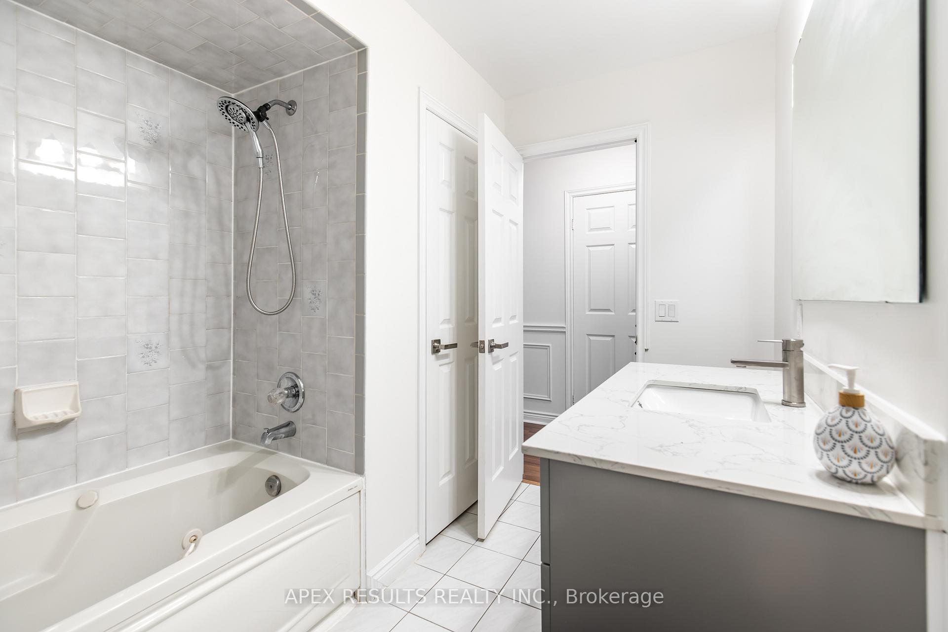 Photo 77 of Unit 10, 34 Dynasty Avenue, Hamilton, Stoney Creek — HOMEH