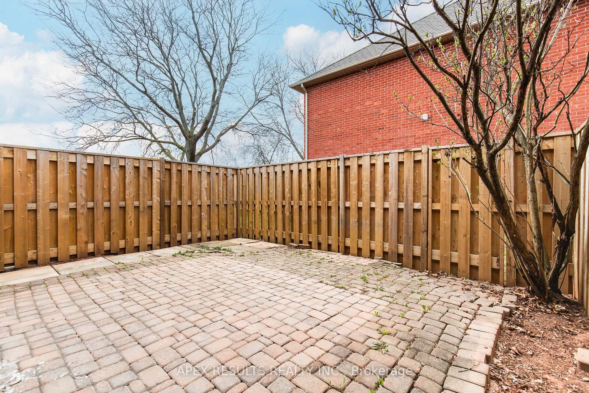 Photo 90 of Unit 10, 34 Dynasty Avenue, Hamilton, Stoney Creek — HOMEH