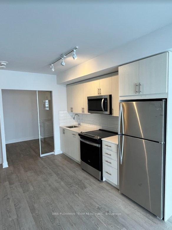 Photo 6 of Unit 508, 2550 Simcoe Street N, Oshawa, Windfields — HOMEH