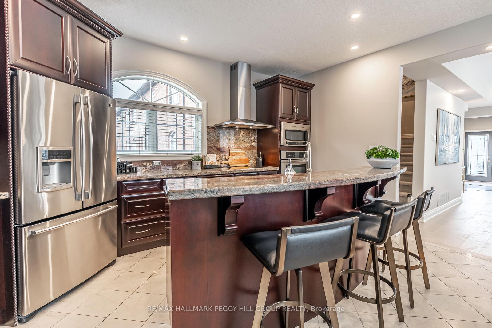 Photo 8 of 27 White Oaks Road, Barrie, Lakeshore — HOMEH