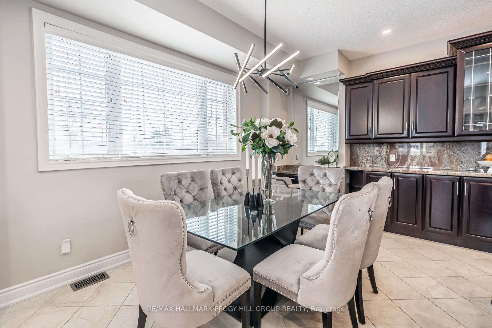 Photo 11 of 27 White Oaks Road, Barrie, Lakeshore — HOMEH