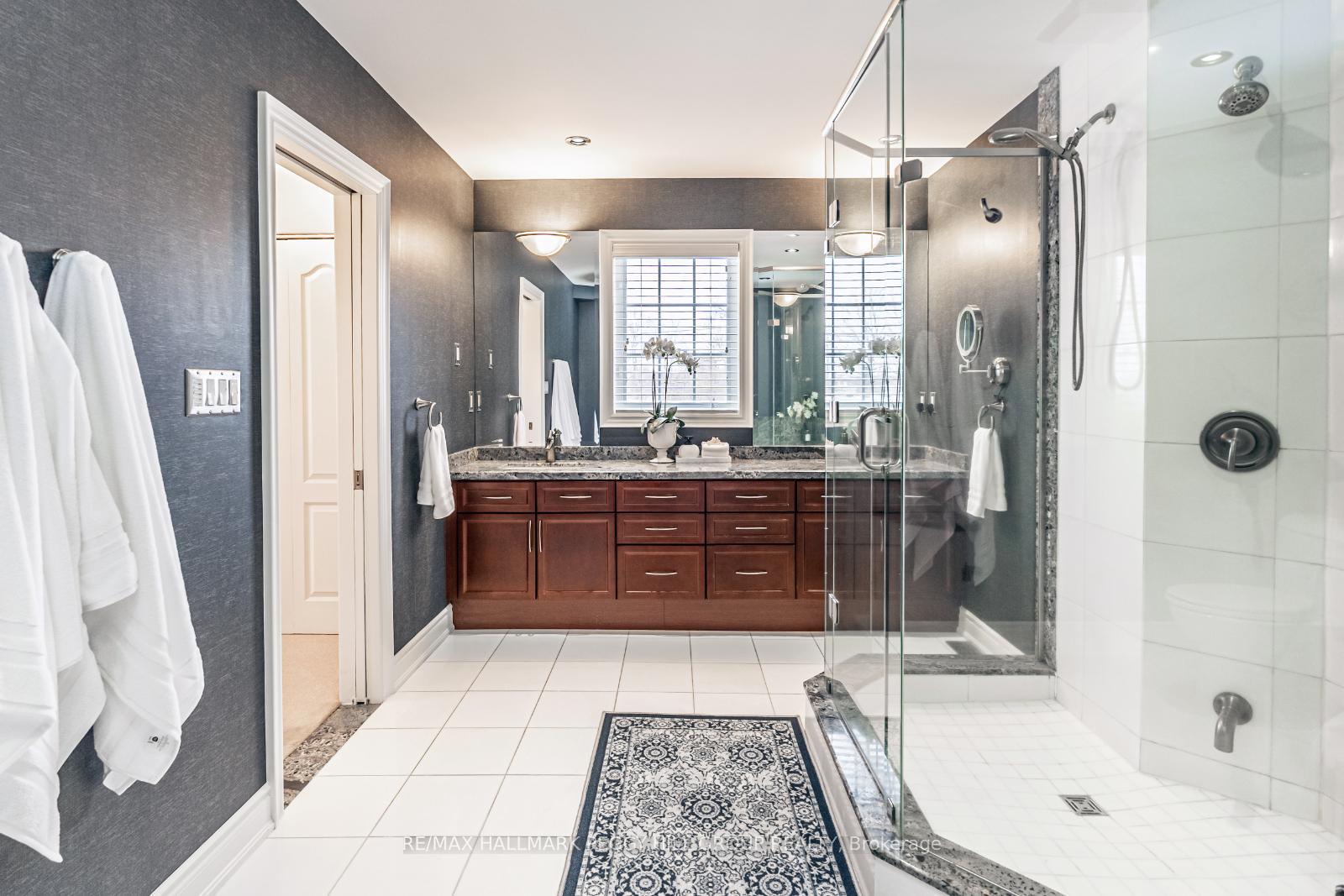 Photo 13 of 27 White Oaks Road, Barrie, Lakeshore — HOMEH