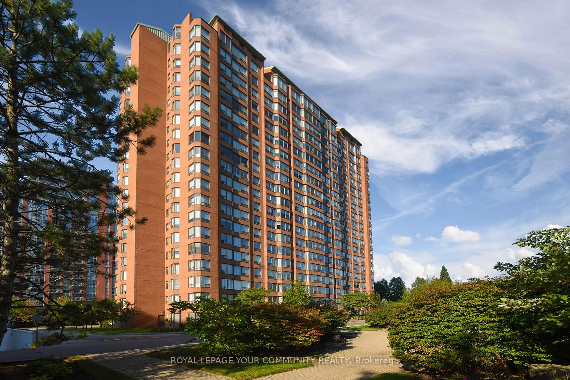 Photo 3 of Unit 1808, 1270 Maple Crossing Boulevard, Burlington, Brant — HOMEH
