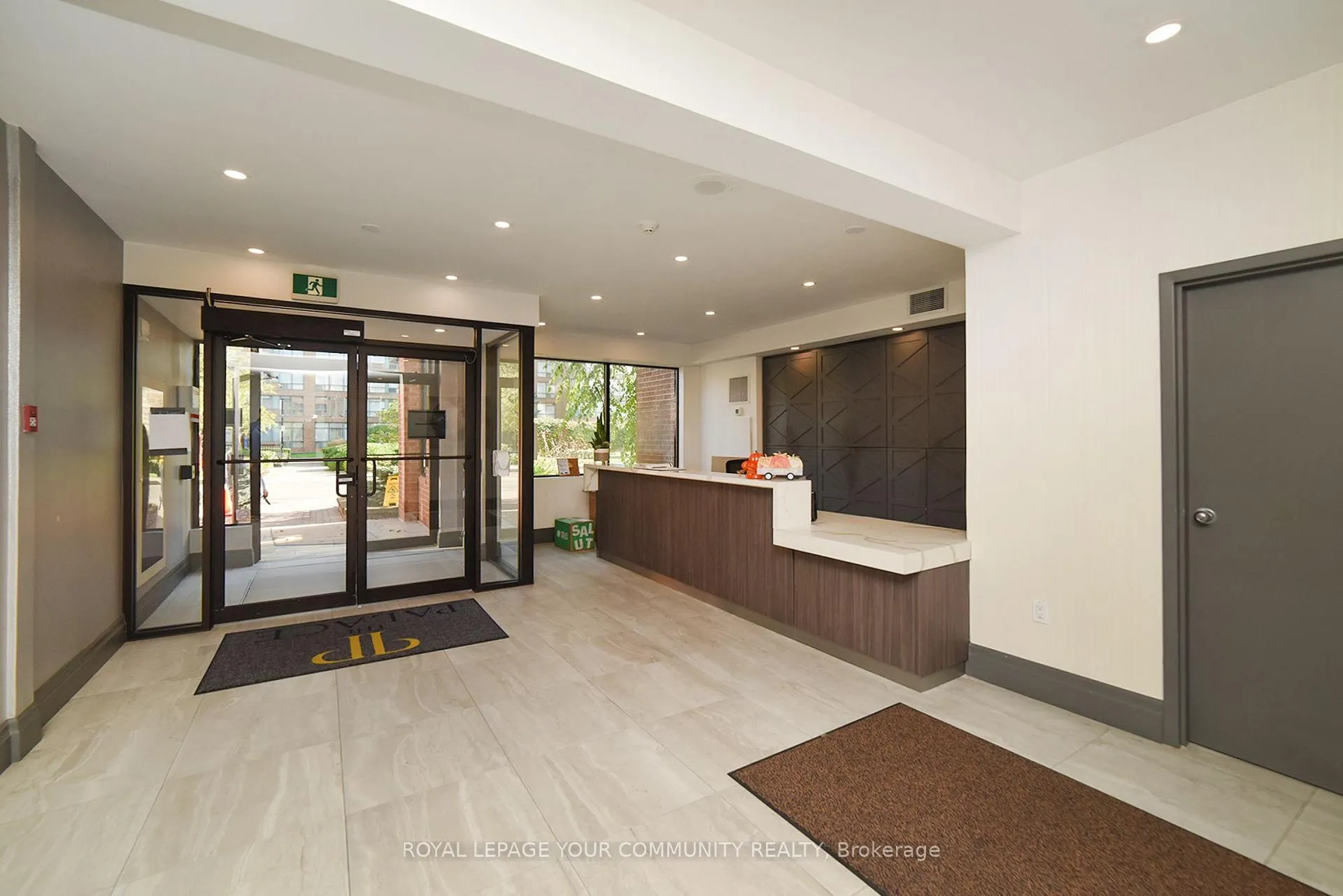 Photo 6 of Unit 1808, 1270 Maple Crossing Boulevard, Burlington, Brant — HOMEH