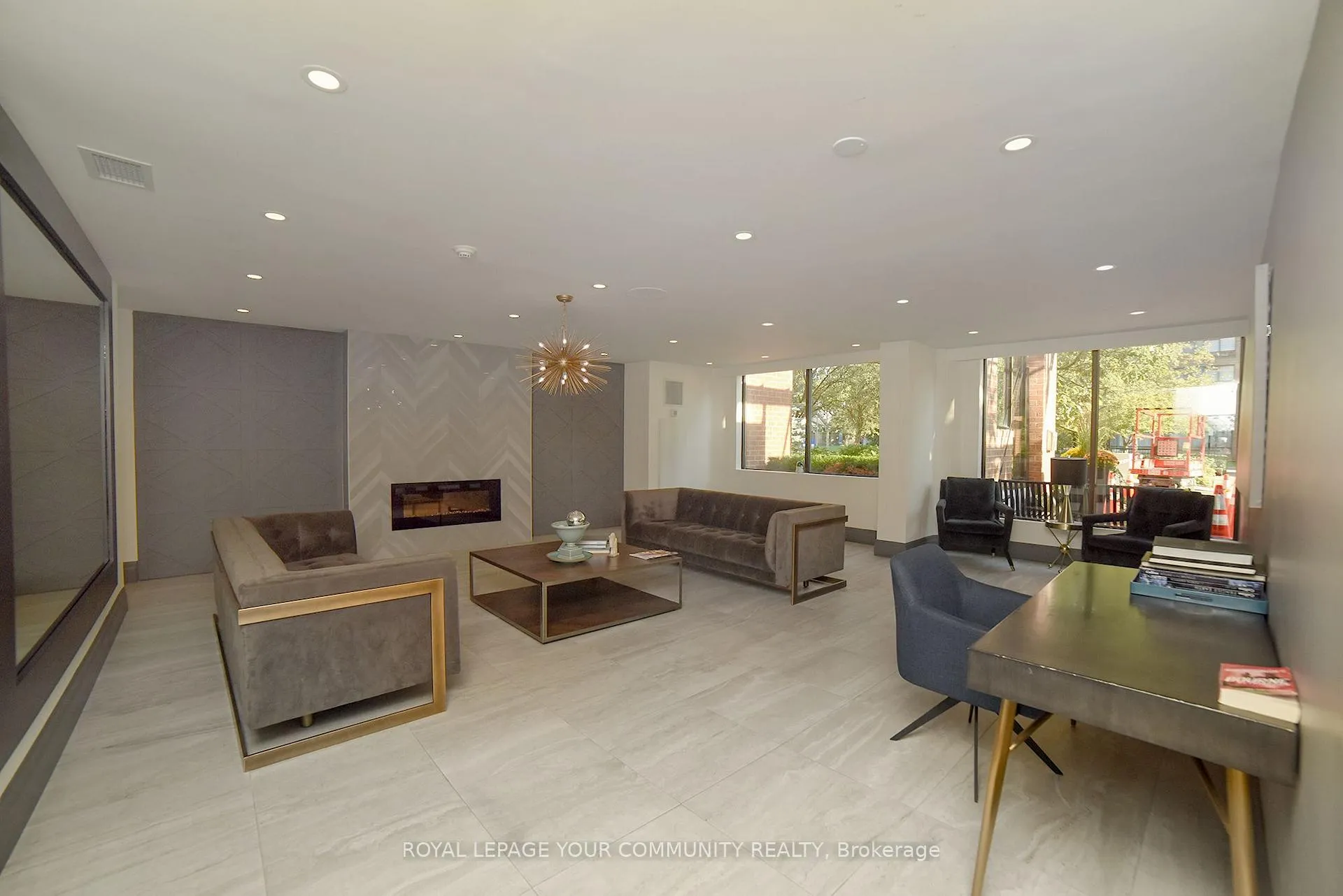 Photo 7 of Unit 1808, 1270 Maple Crossing Boulevard, Burlington, Brant — HOMEH