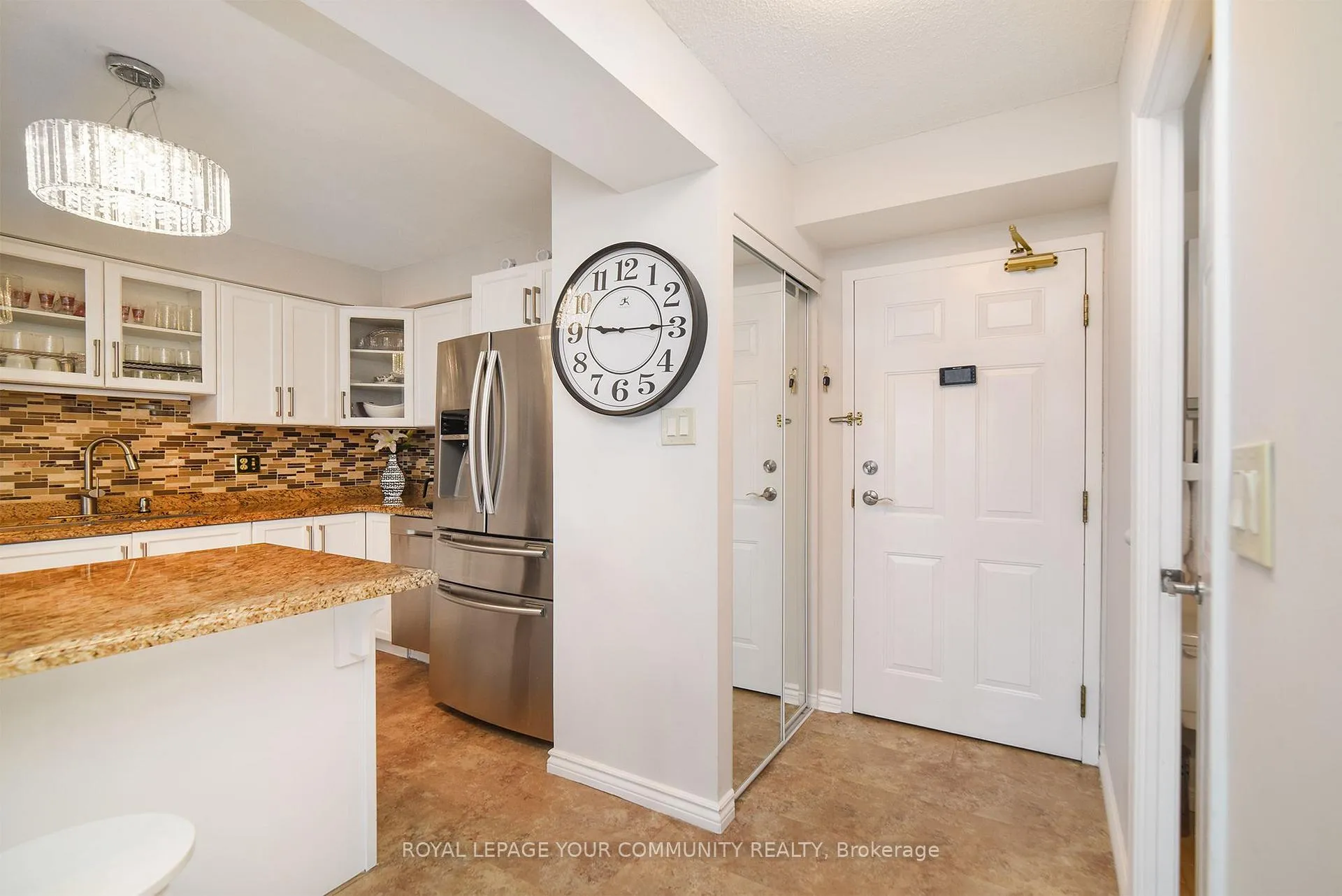 Photo 12 of Unit 1808, 1270 Maple Crossing Boulevard, Burlington, Brant — HOMEH