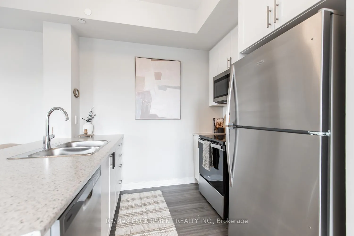 Photo 9 of Unit 1311, 870 Queenston Road, Hamilton, Stoney Creek — HOMEH