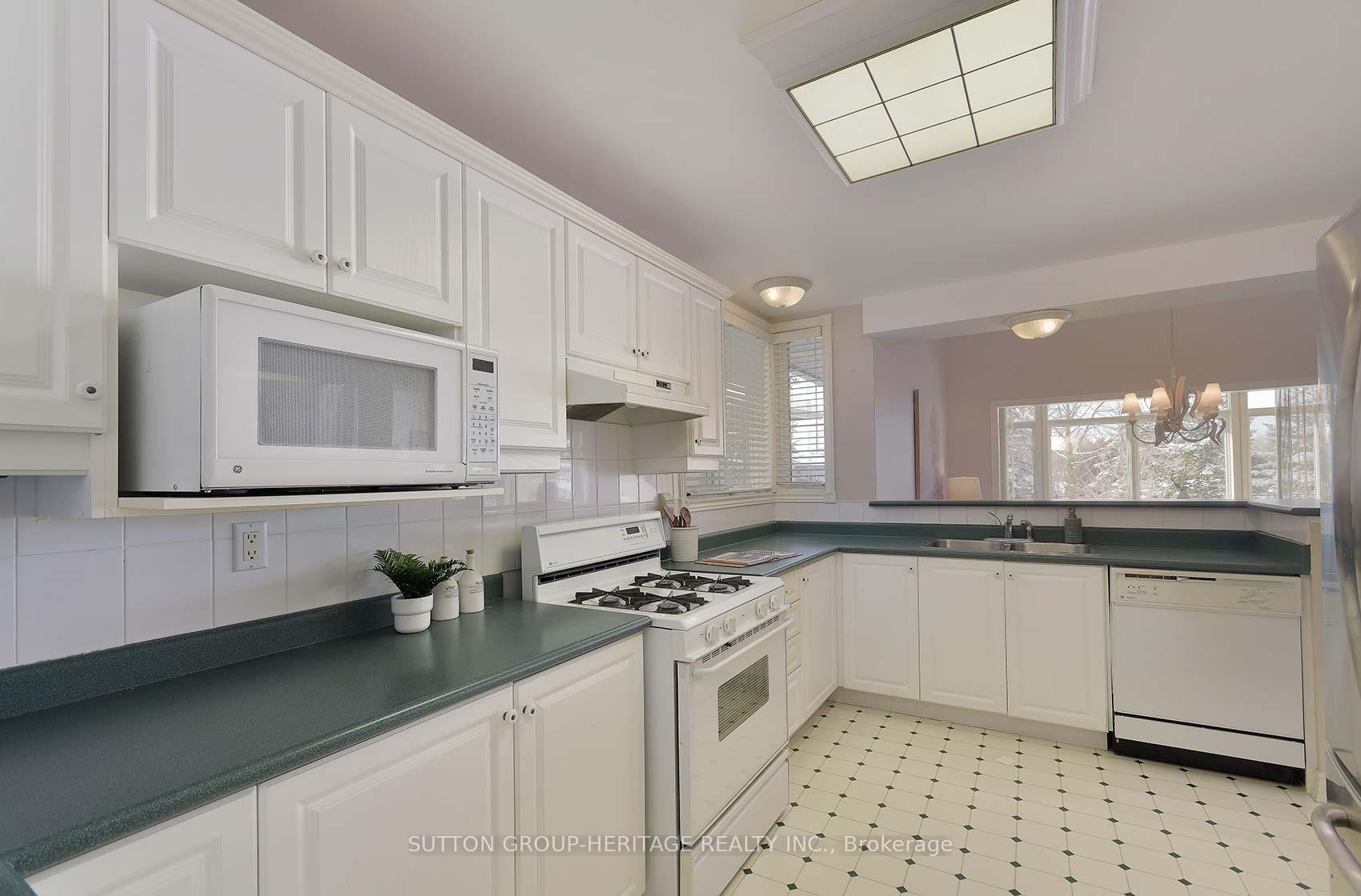 Photo 15 of 6 Loon Harbour Way, Markham, Greensborough — HOMEH