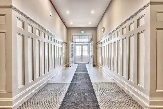 Photo 4 of Unit 401, 64 Wells Street, Aurora, Aurora Village — HOMEH