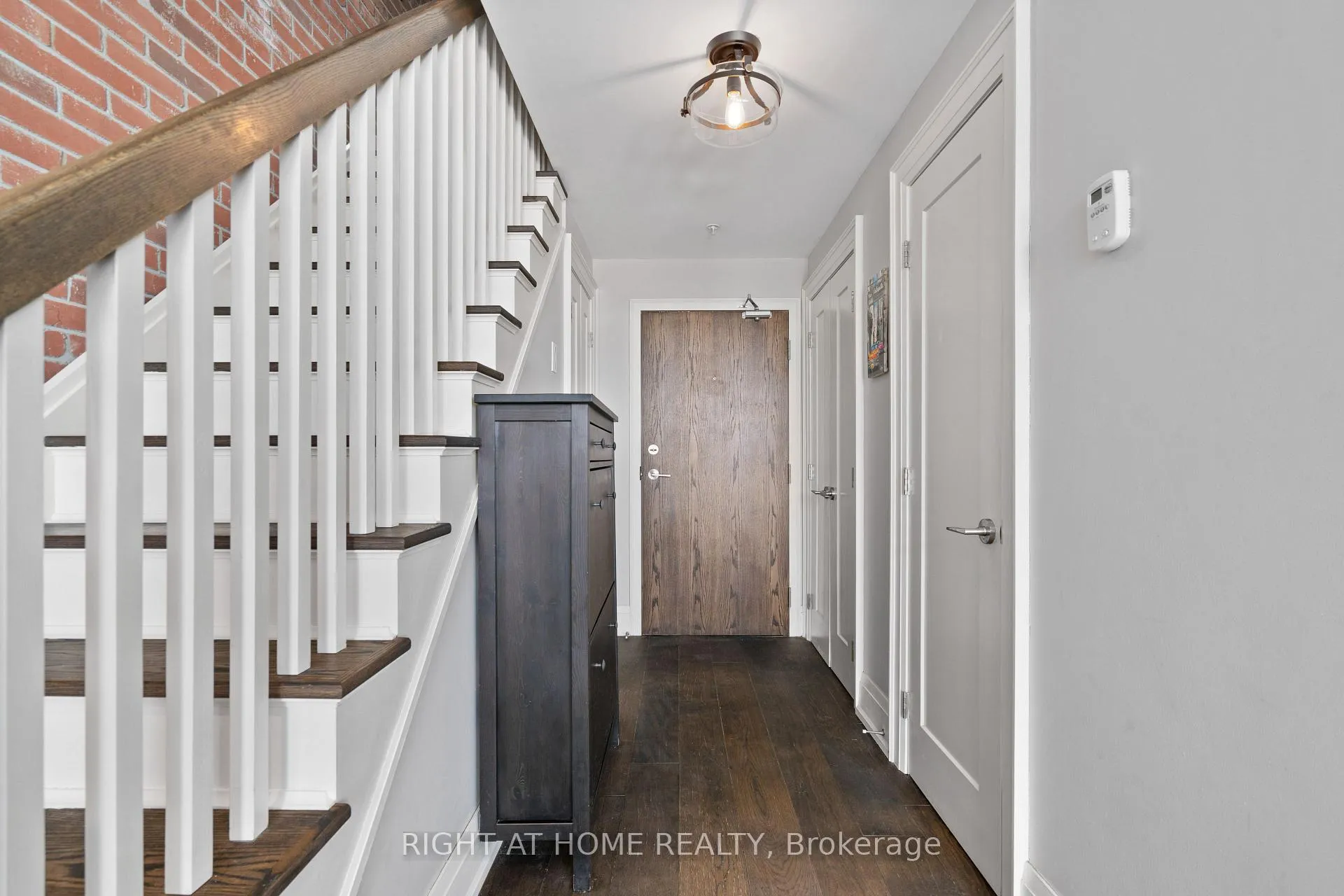 Photo 5 of Unit 401, 64 Wells Street, Aurora, Aurora Village — HOMEH