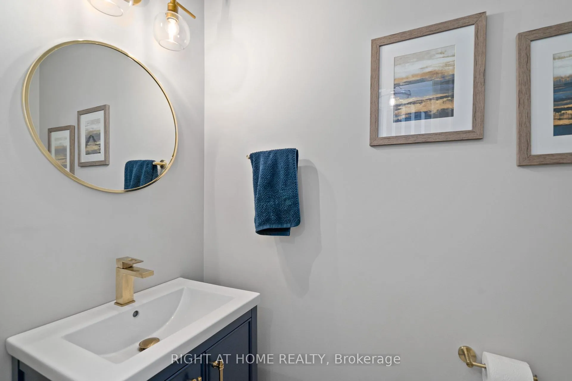 Photo 13 of Unit 401, 64 Wells Street, Aurora, Aurora Village — HOMEH