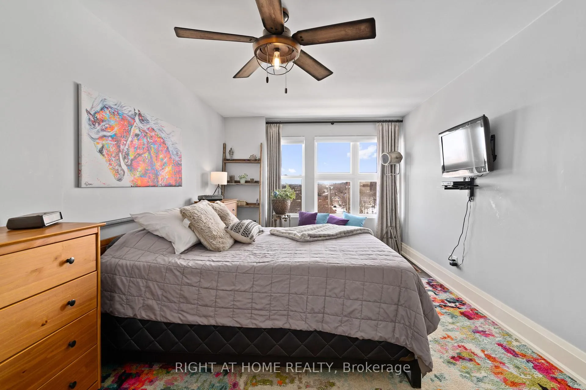 Photo 15 of Unit 401, 64 Wells Street, Aurora, Aurora Village — HOMEH