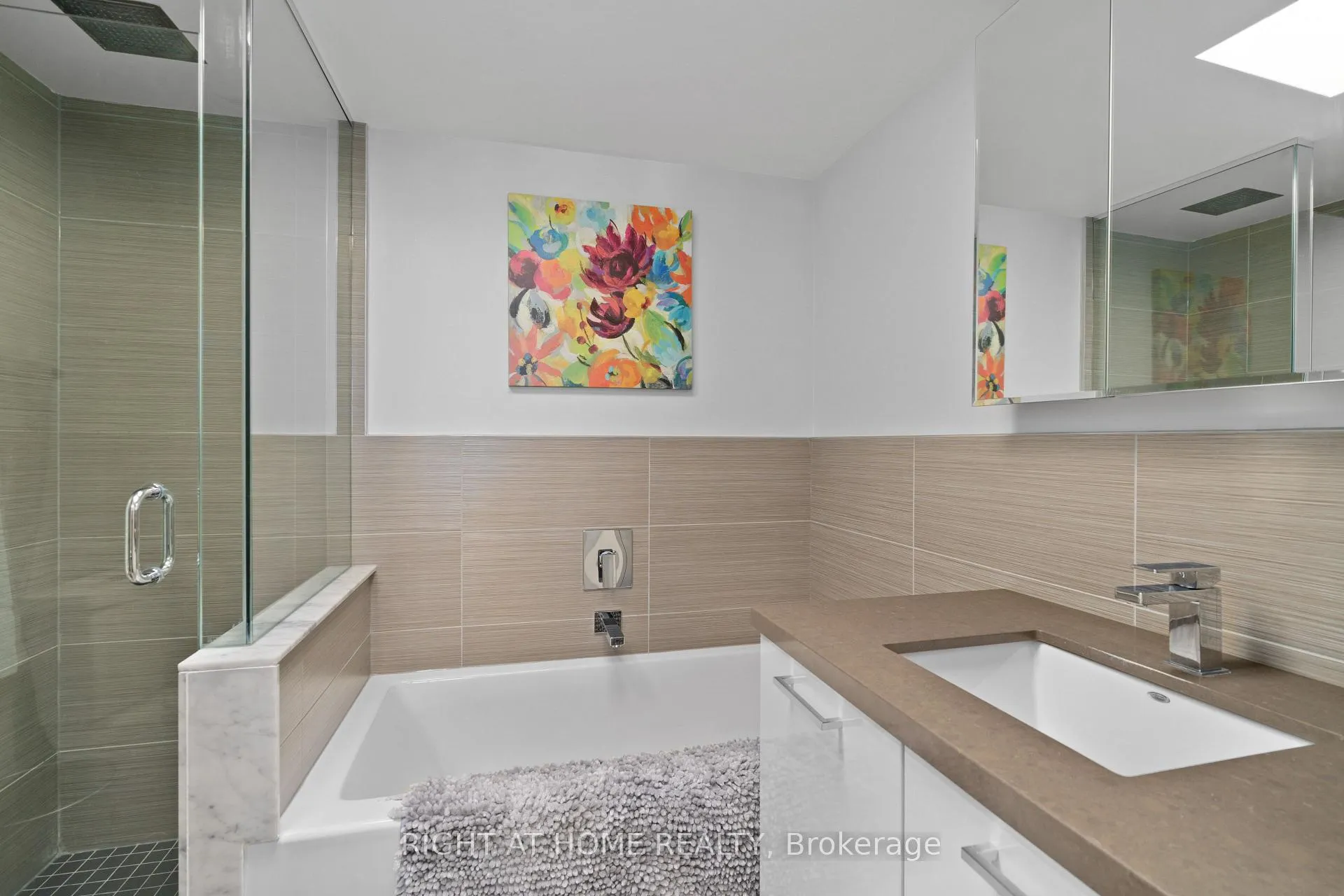 Photo 17 of Unit 401, 64 Wells Street, Aurora, Aurora Village — HOMEH