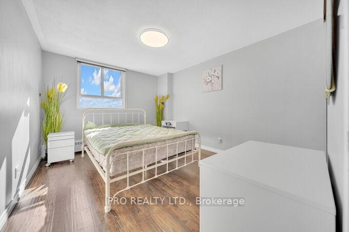 Photo 7 of Unit 1401, 225 Harvard Place, Waterloo — HOMEH