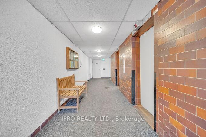 Photo 13 of Unit 1401, 225 Harvard Place, Waterloo — HOMEH