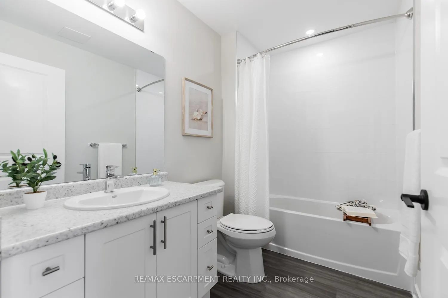 Photo 21 of Unit 1106, 870 Queenston Road, Hamilton, Stoney Creek — HOMEH