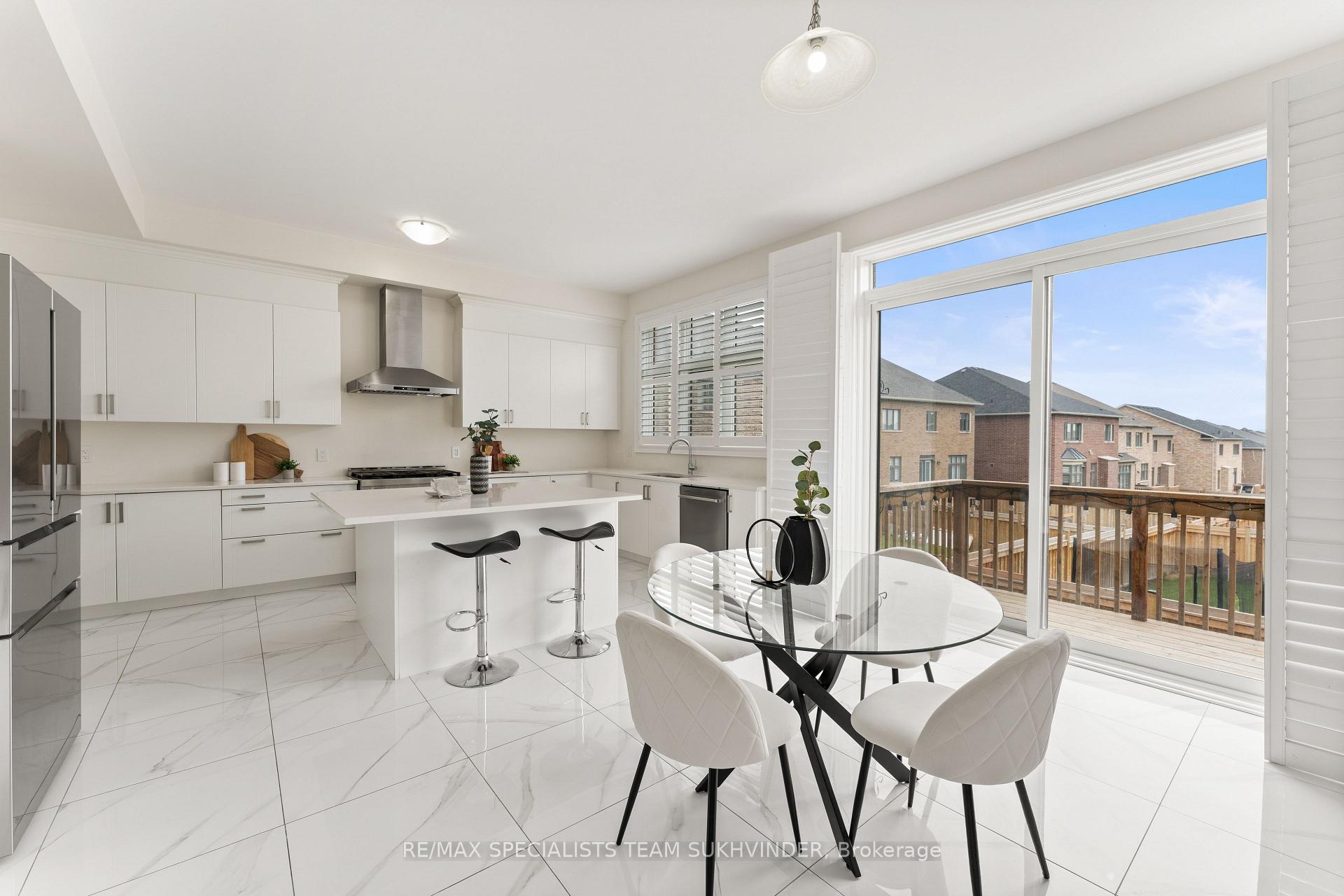 Photo 13 of 27 Daisy Meadow Crescent, Caledon, Caledon East — HOMEH