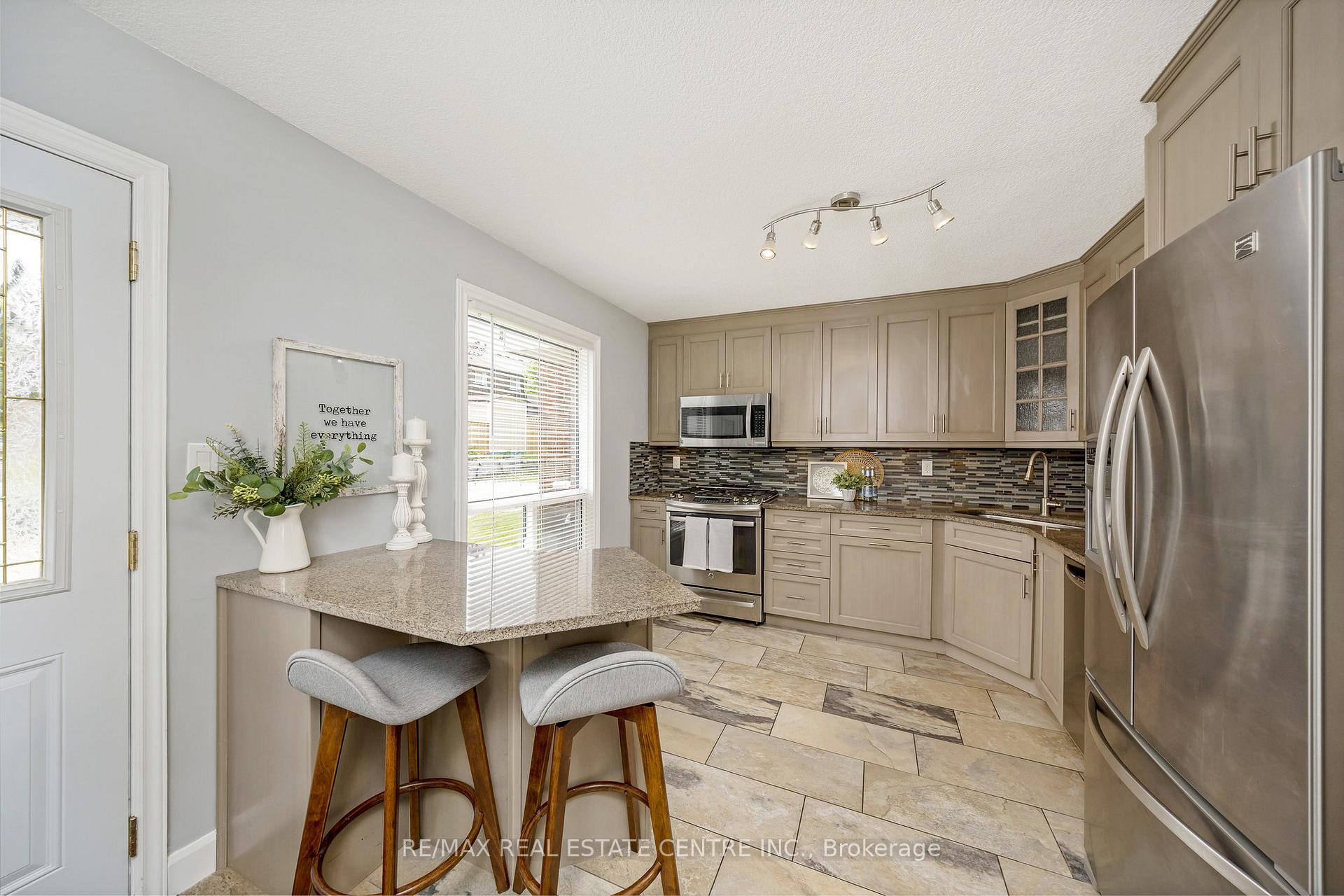 Photo 23 of 177 Kingham Road, Halton Hills, Acton — HOMEH