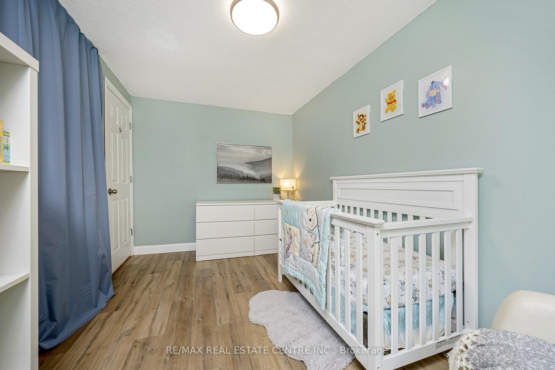 Photo 7 of 177 Kingham Road, Halton Hills, Acton — HOMEH