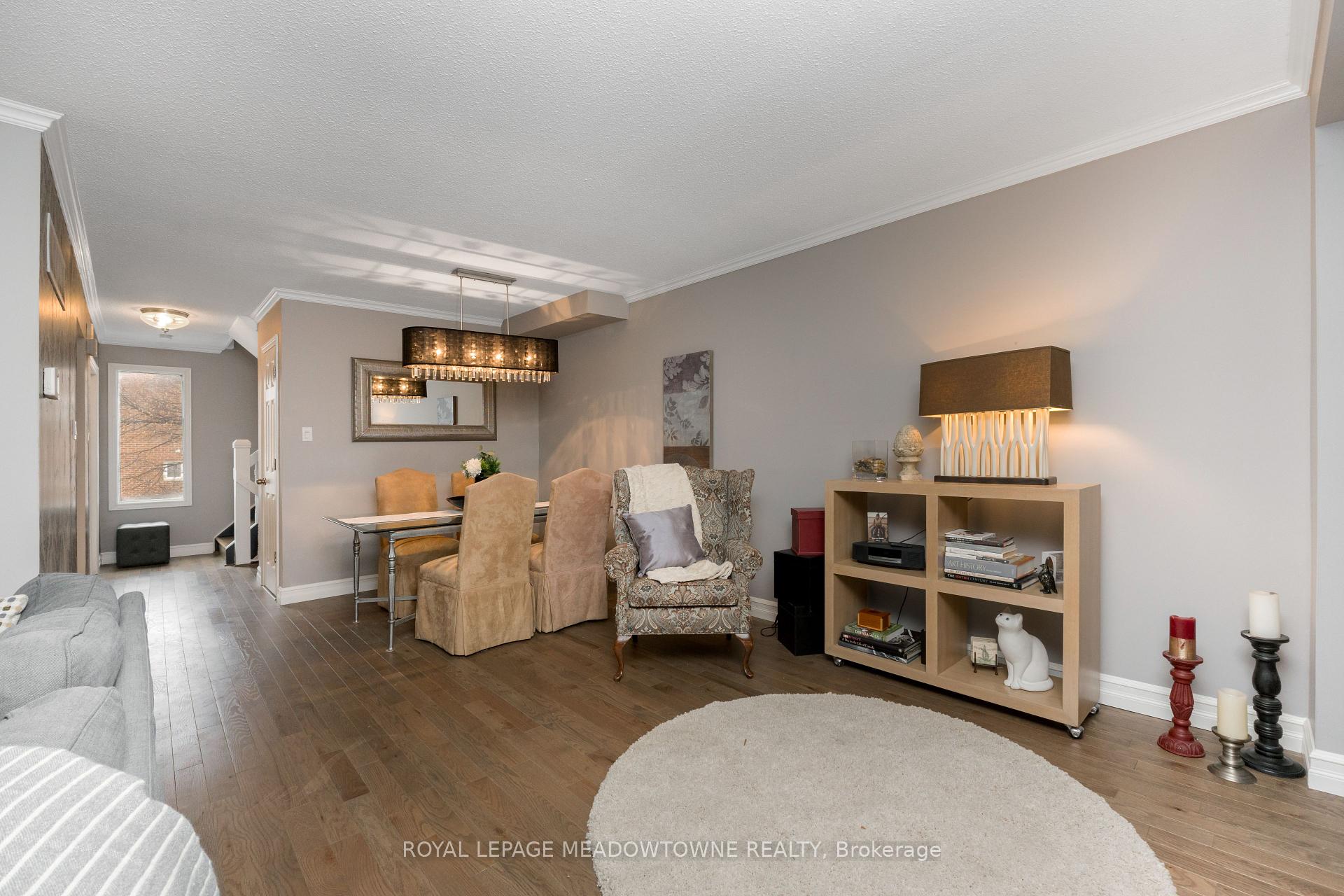 Photo 10 of 4 Lynden Circle, Halton Hills, Georgetown — HOMEH