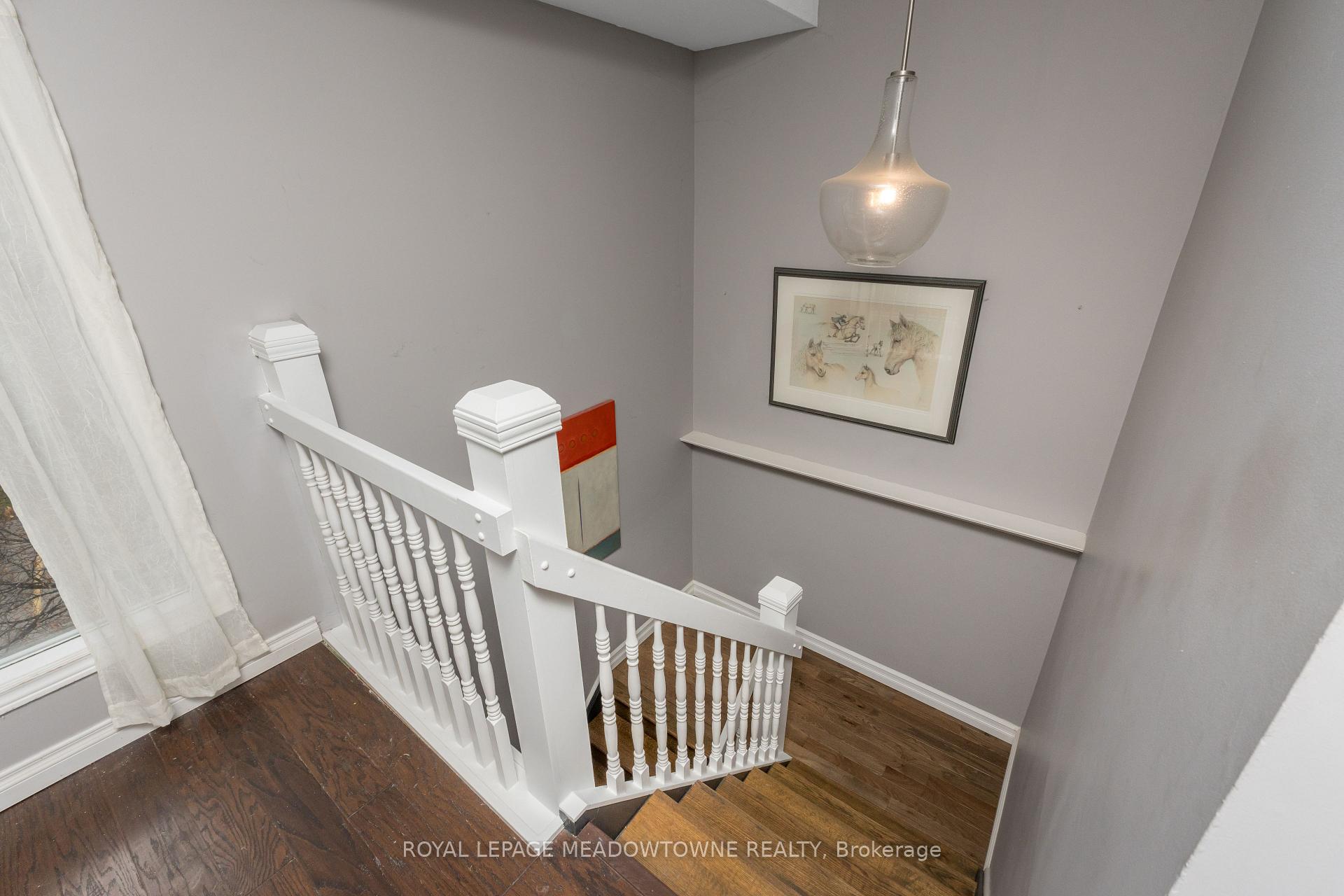 Photo 20 of 4 Lynden Circle, Halton Hills, Georgetown — HOMEH