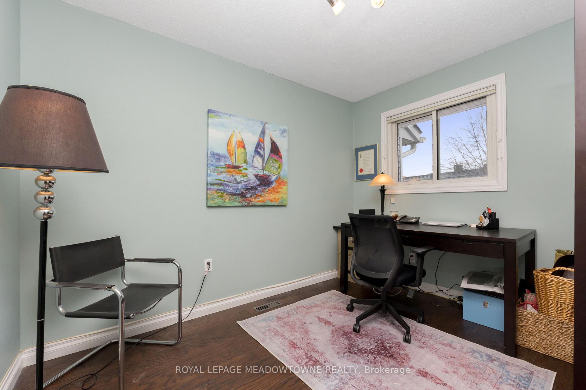 Photo 23 of 4 Lynden Circle, Halton Hills, Georgetown — HOMEH