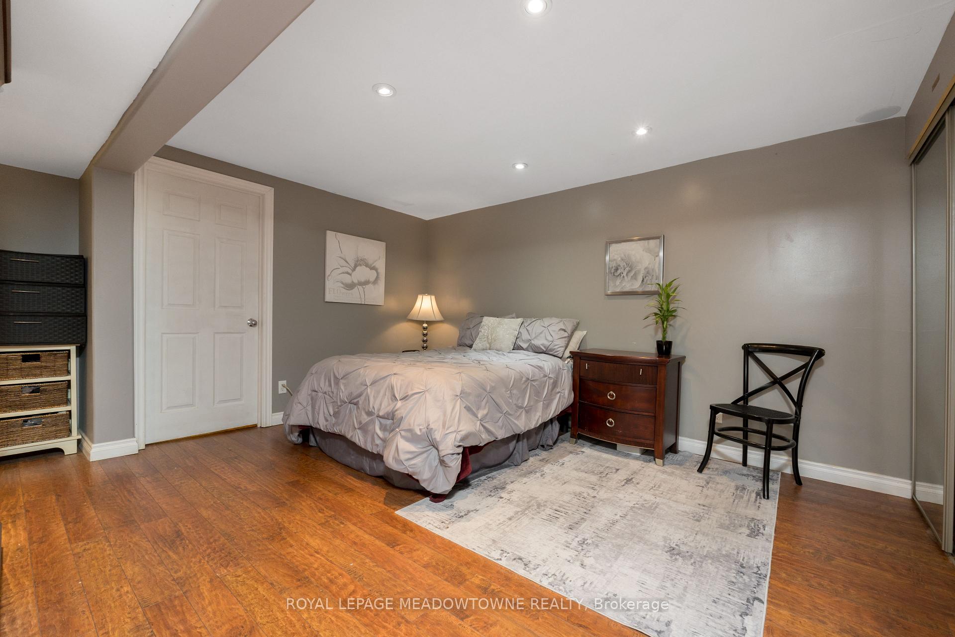 Photo 28 of 4 Lynden Circle, Halton Hills, Georgetown — HOMEH