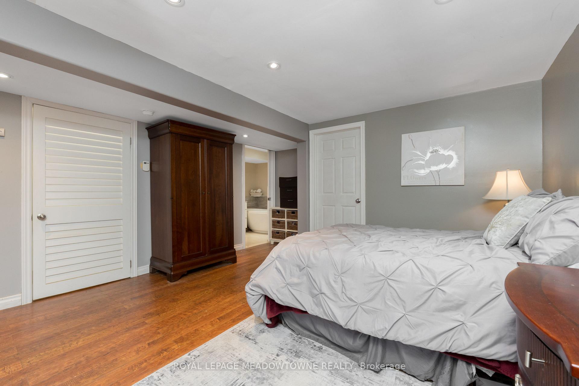 Photo 29 of 4 Lynden Circle, Halton Hills, Georgetown — HOMEH