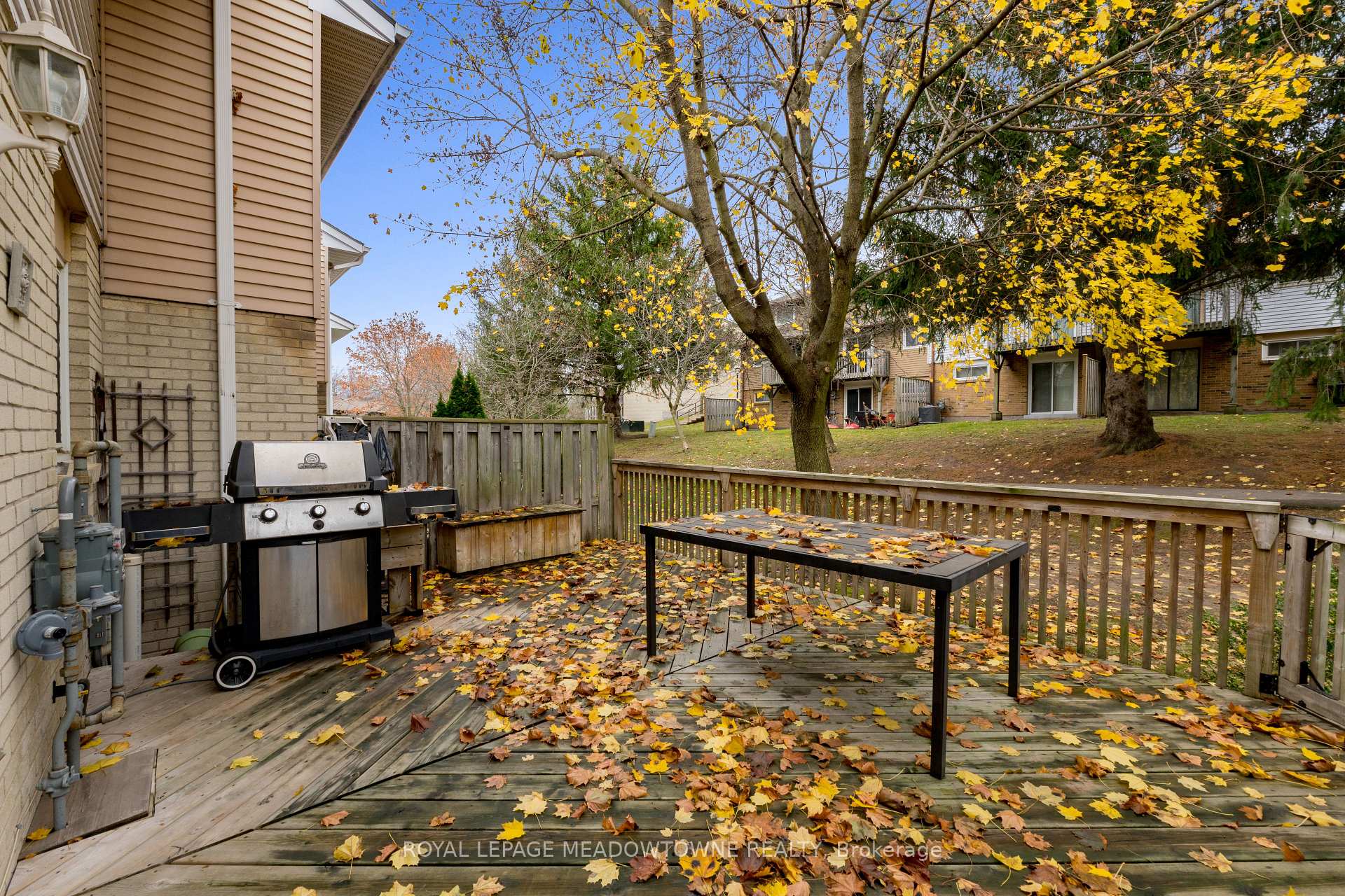 Photo 34 of 4 Lynden Circle, Halton Hills, Georgetown — HOMEH