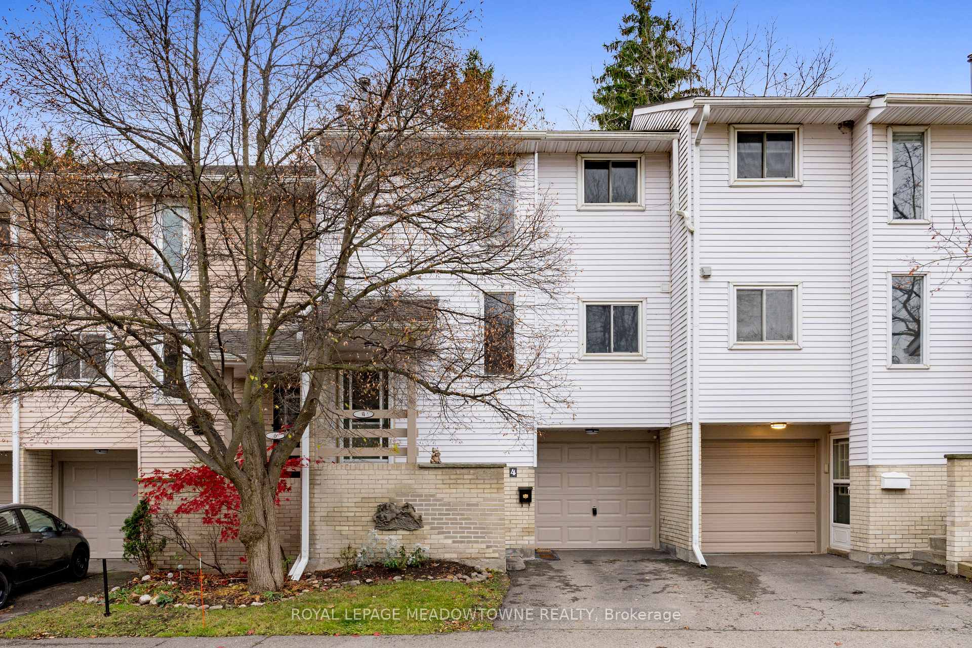 Photo 40 of 4 Lynden Circle, Halton Hills, Georgetown — HOMEH