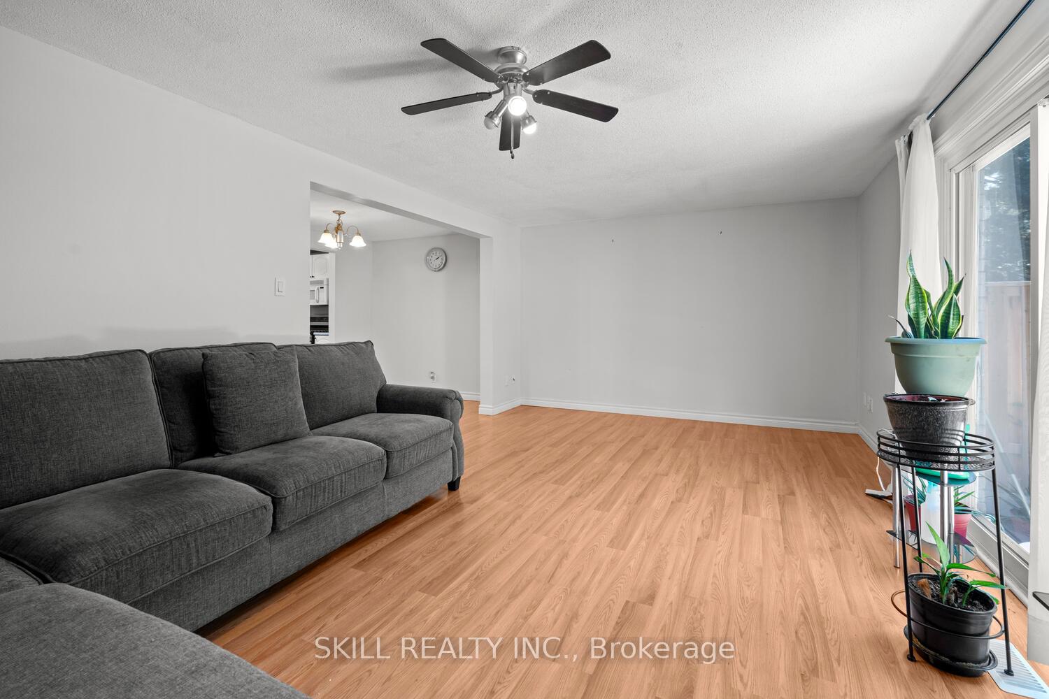 Photo 4 of Unit 87, 151 Gateshead Crescent, Hamilton, Stoney Creek — HOMEH