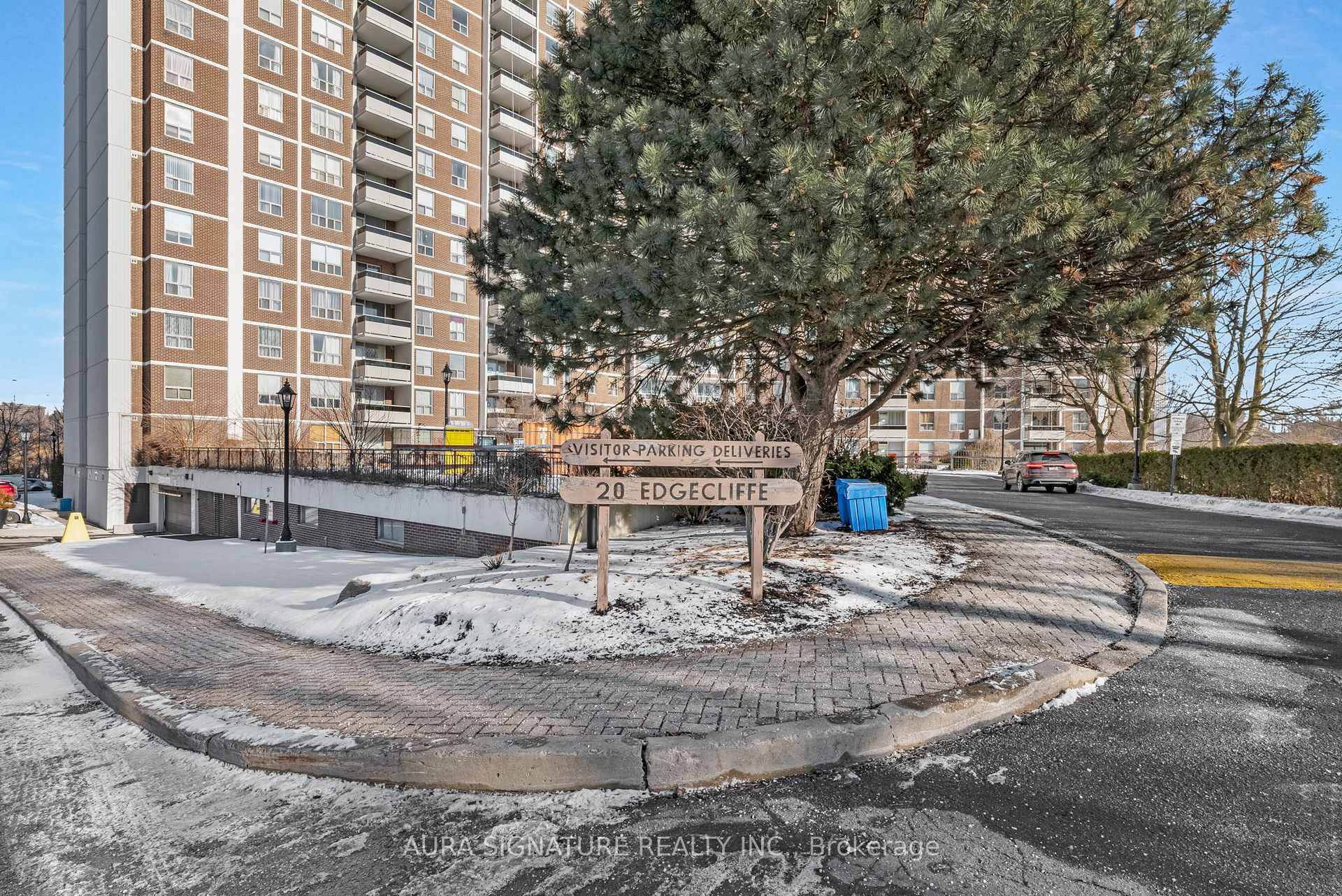 Photo 3 of Unit PH 11, 20 Edgecliff Golfway, Toronto, Flemingdon Park — HOMEH