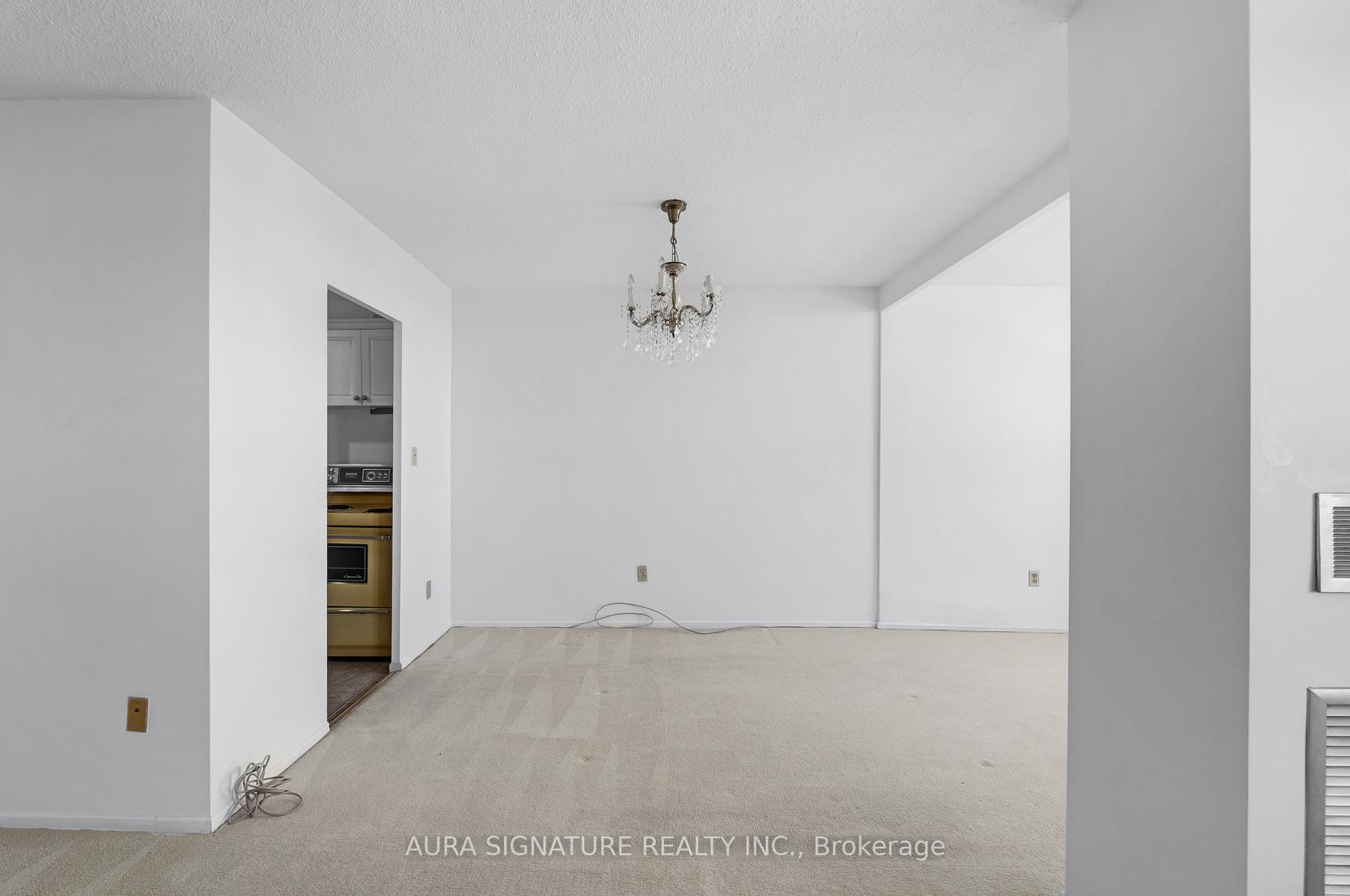 Photo 9 of Unit PH 11, 20 Edgecliff Golfway, Toronto, Flemingdon Park — HOMEH