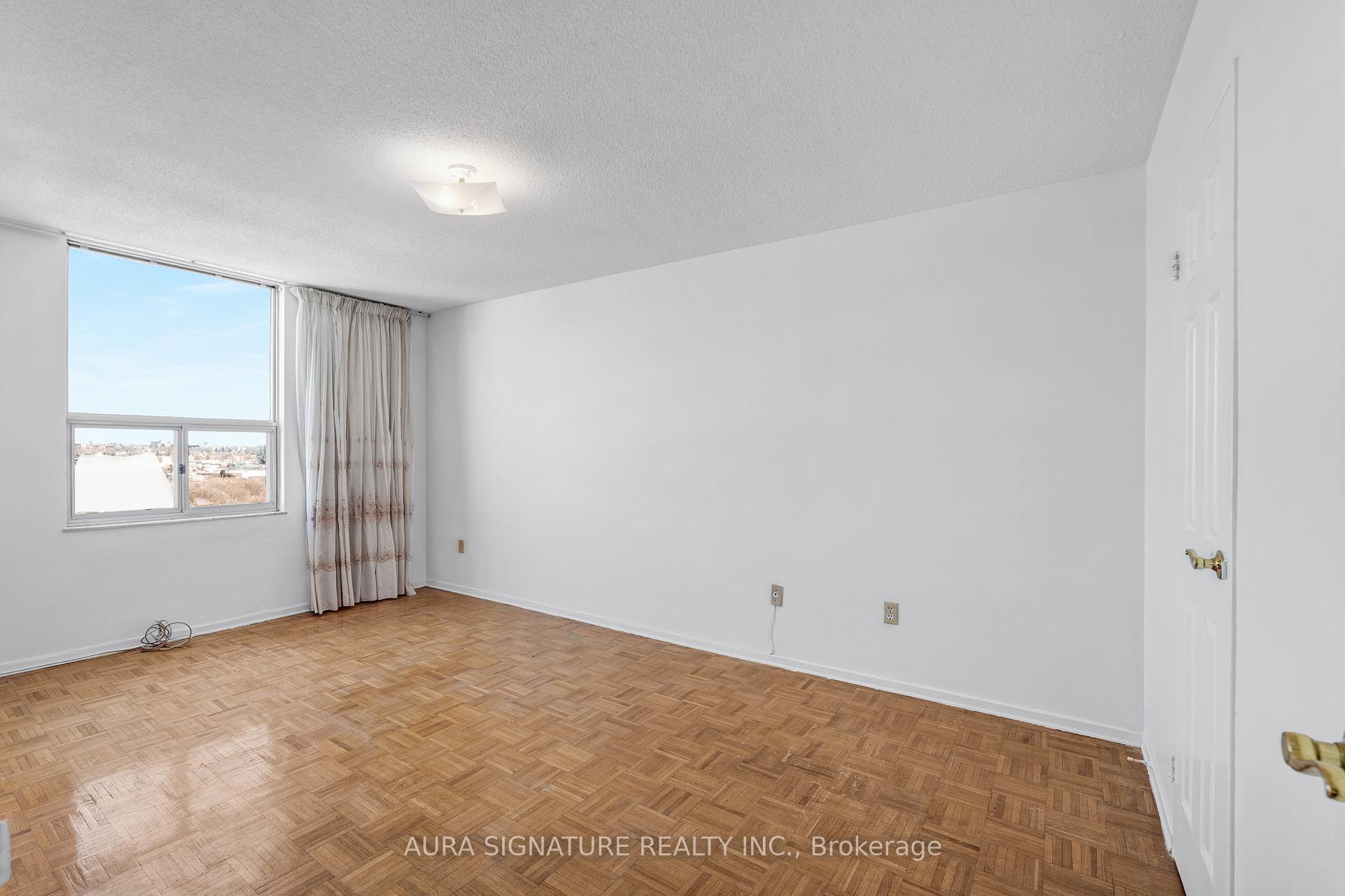 Photo 17 of Unit PH 11, 20 Edgecliff Golfway, Toronto, Flemingdon Park — HOMEH